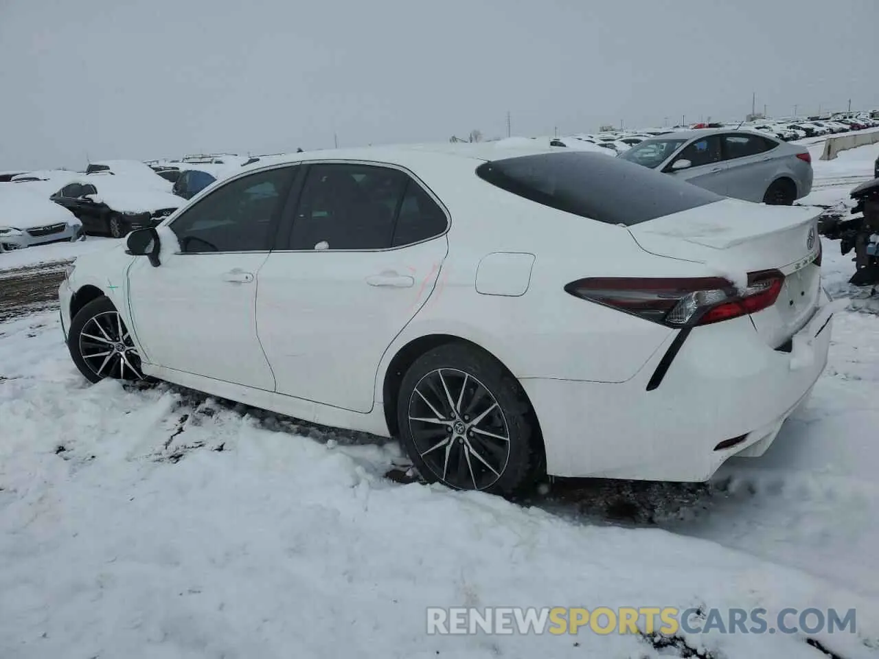 2 fotografías del automóvil dañado 4T1T11AK5PU790930 TOYOTA CAMRY 2023