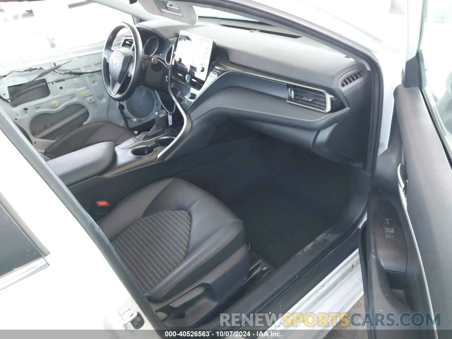 5 fotografías del automóvil dañado 4T1T11AK5PU817592 TOYOTA CAMRY 2023