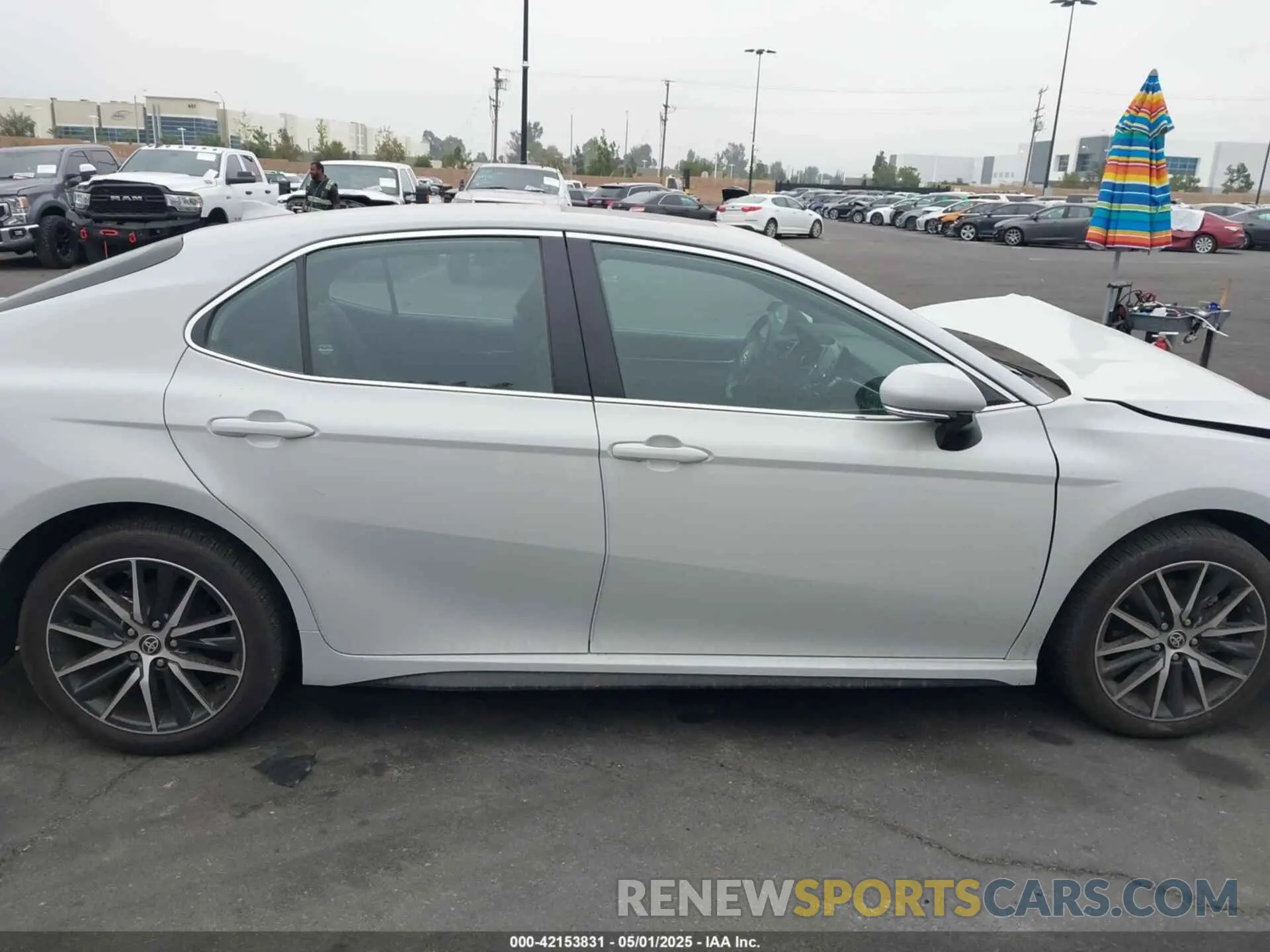 13 fotografías del automóvil dañado 4T1T11AK6PU091175 TOYOTA CAMRY 2023