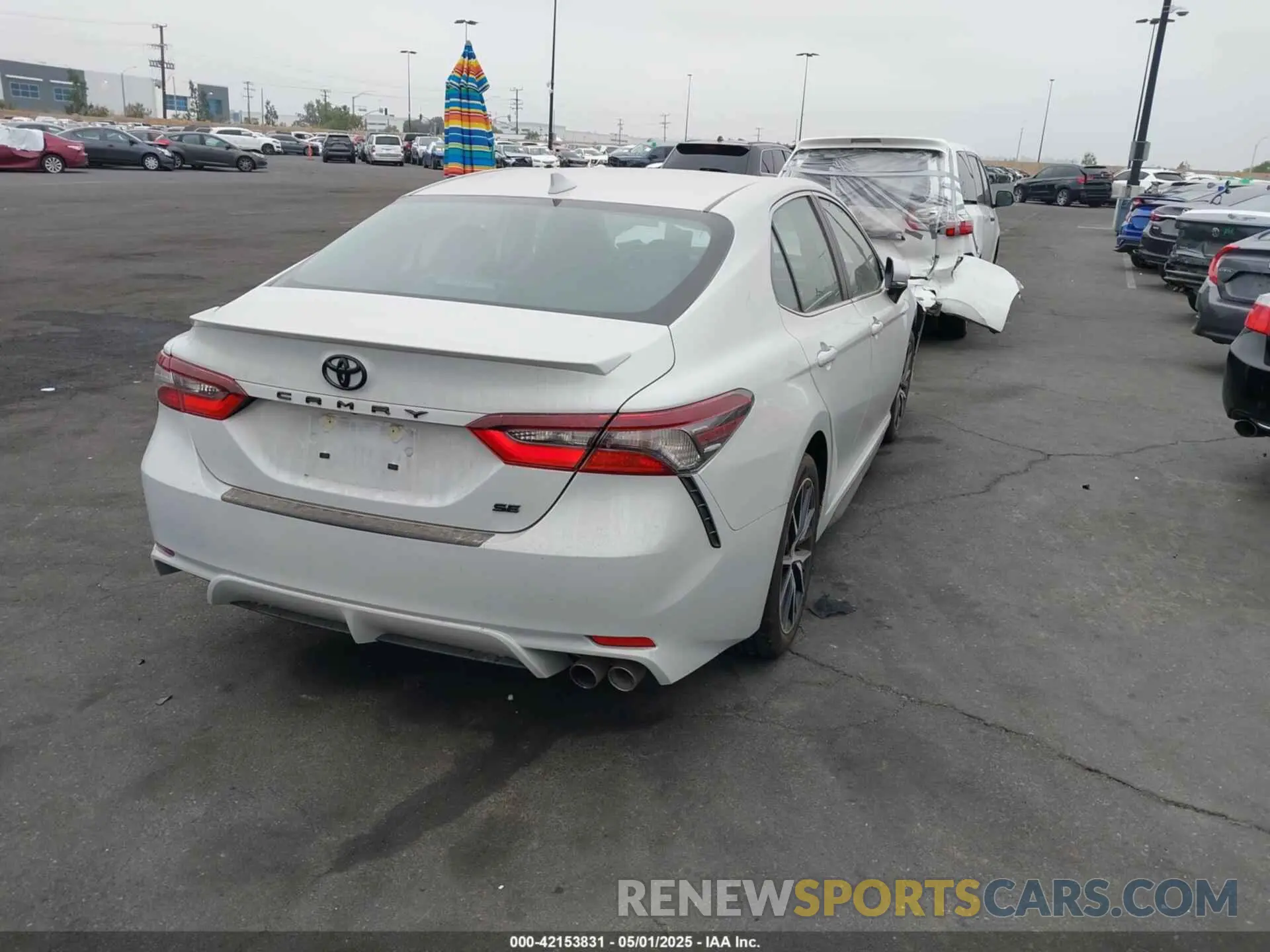 4 fotografías del automóvil dañado 4T1T11AK6PU091175 TOYOTA CAMRY 2023