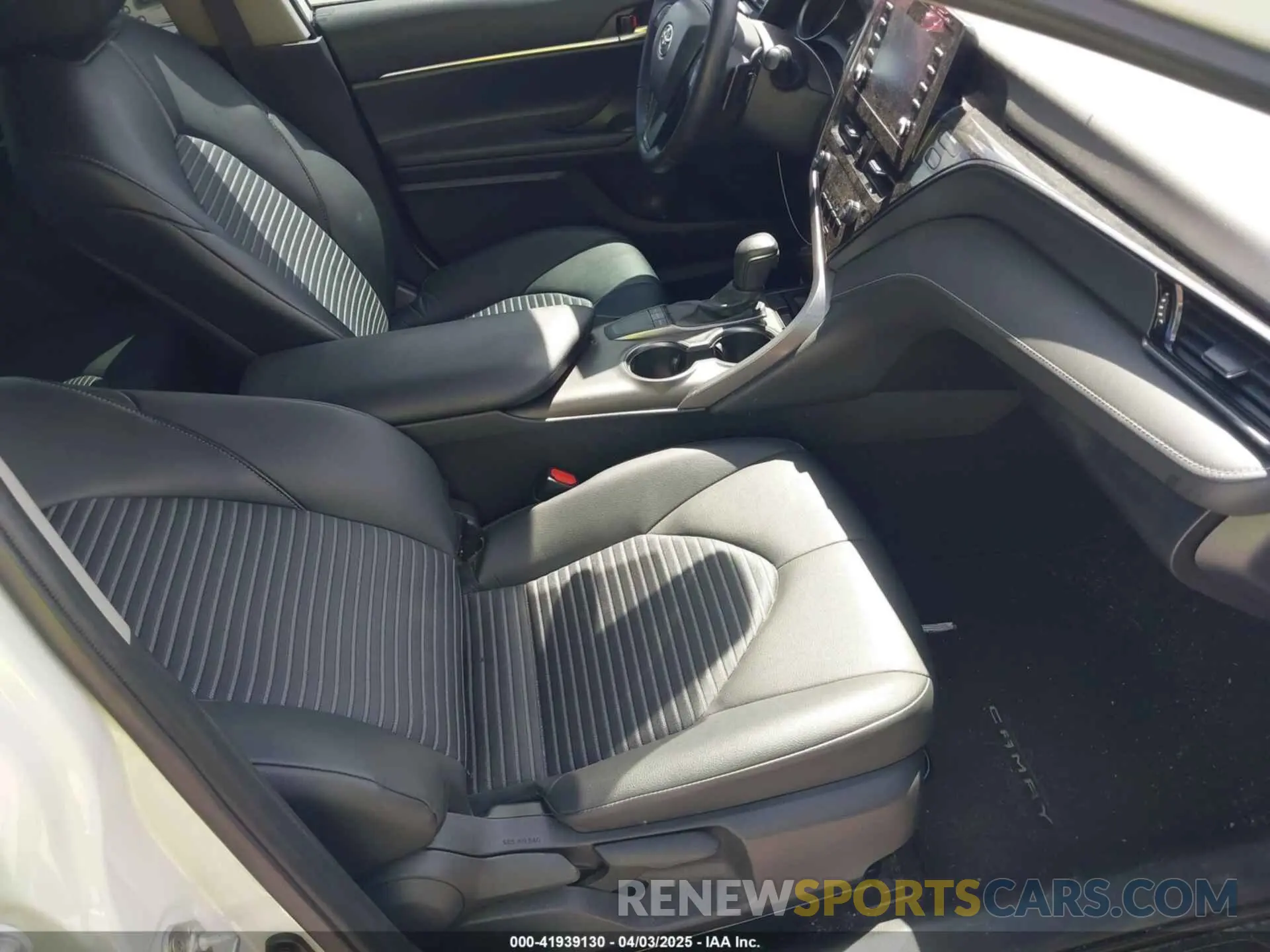 5 fotografías del automóvil dañado 4T1T11AK6PU172984 TOYOTA CAMRY 2023