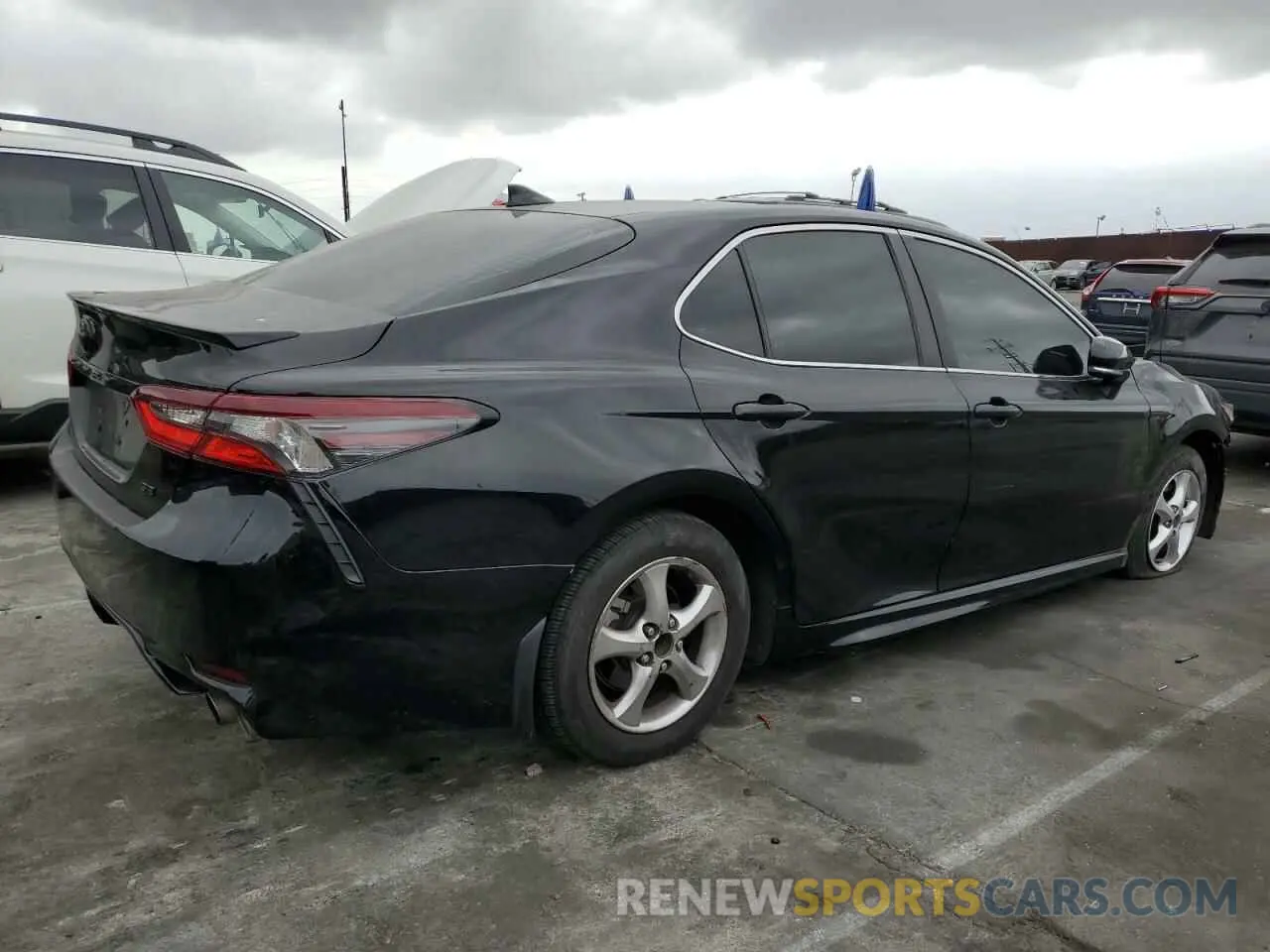 3 fotografías del automóvil dañado 4T1T11AK6PU730140 TOYOTA CAMRY 2023