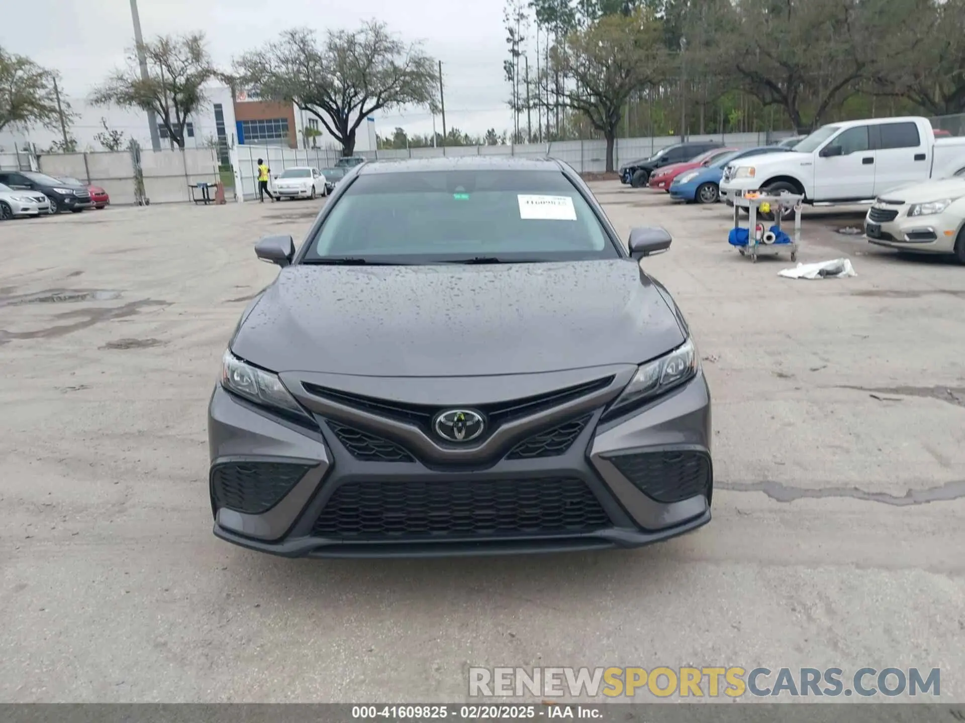 12 fotografías del automóvil dañado 4T1T11AK6PU799233 TOYOTA CAMRY 2023