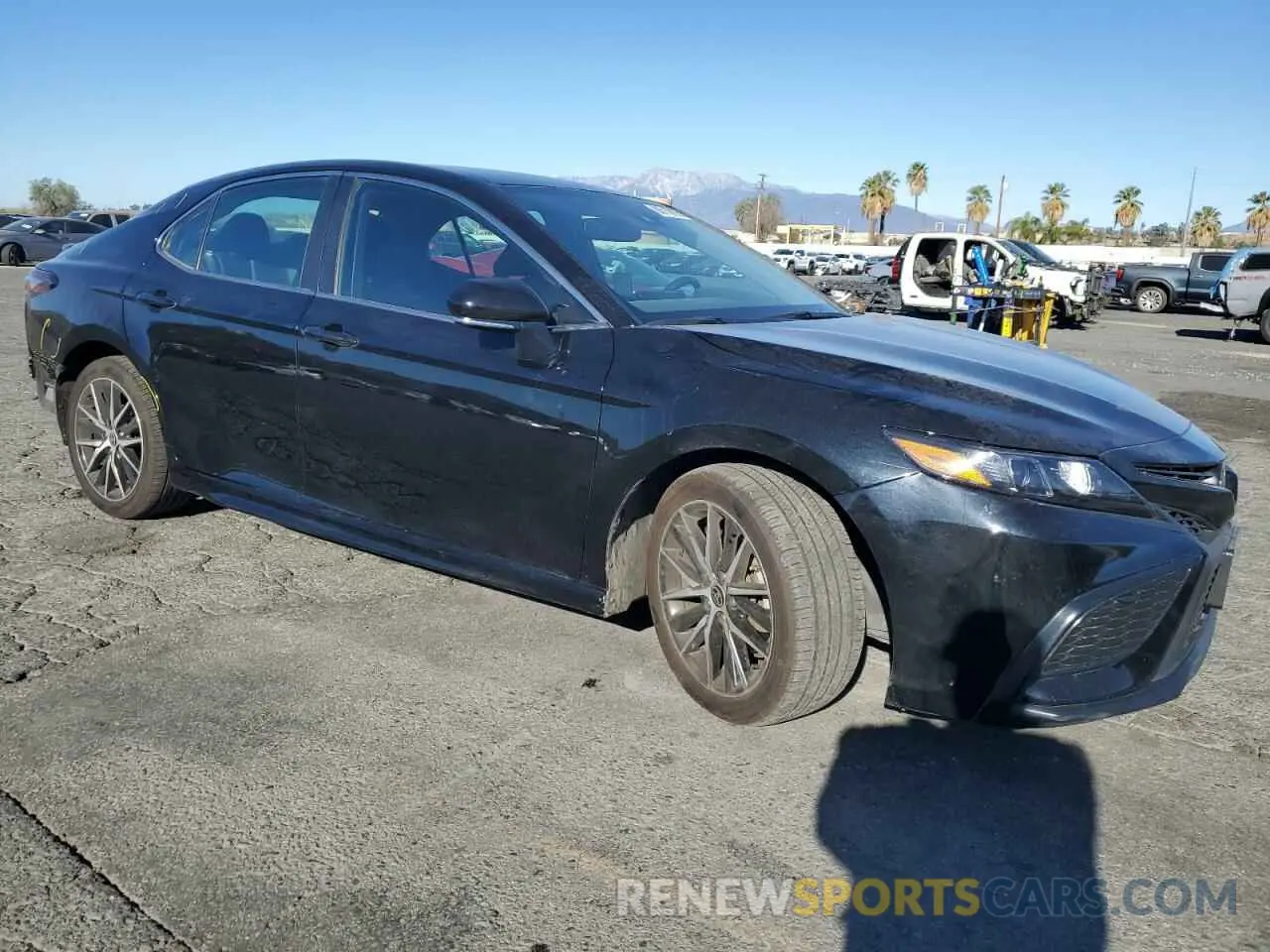4 fotografías del automóvil dañado 4T1T11AK6PU807685 TOYOTA CAMRY 2023