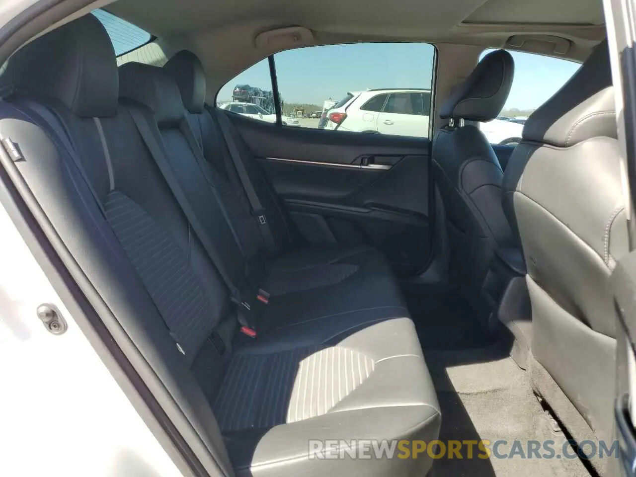 10 fotografías del automóvil dañado 4T1T11AK6PU839861 TOYOTA CAMRY 2023