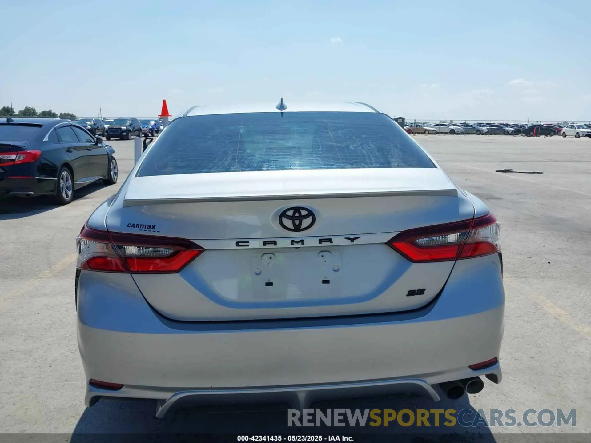17 fotografías del automóvil dañado 4T1T11AK7PU080007 TOYOTA CAMRY 2023