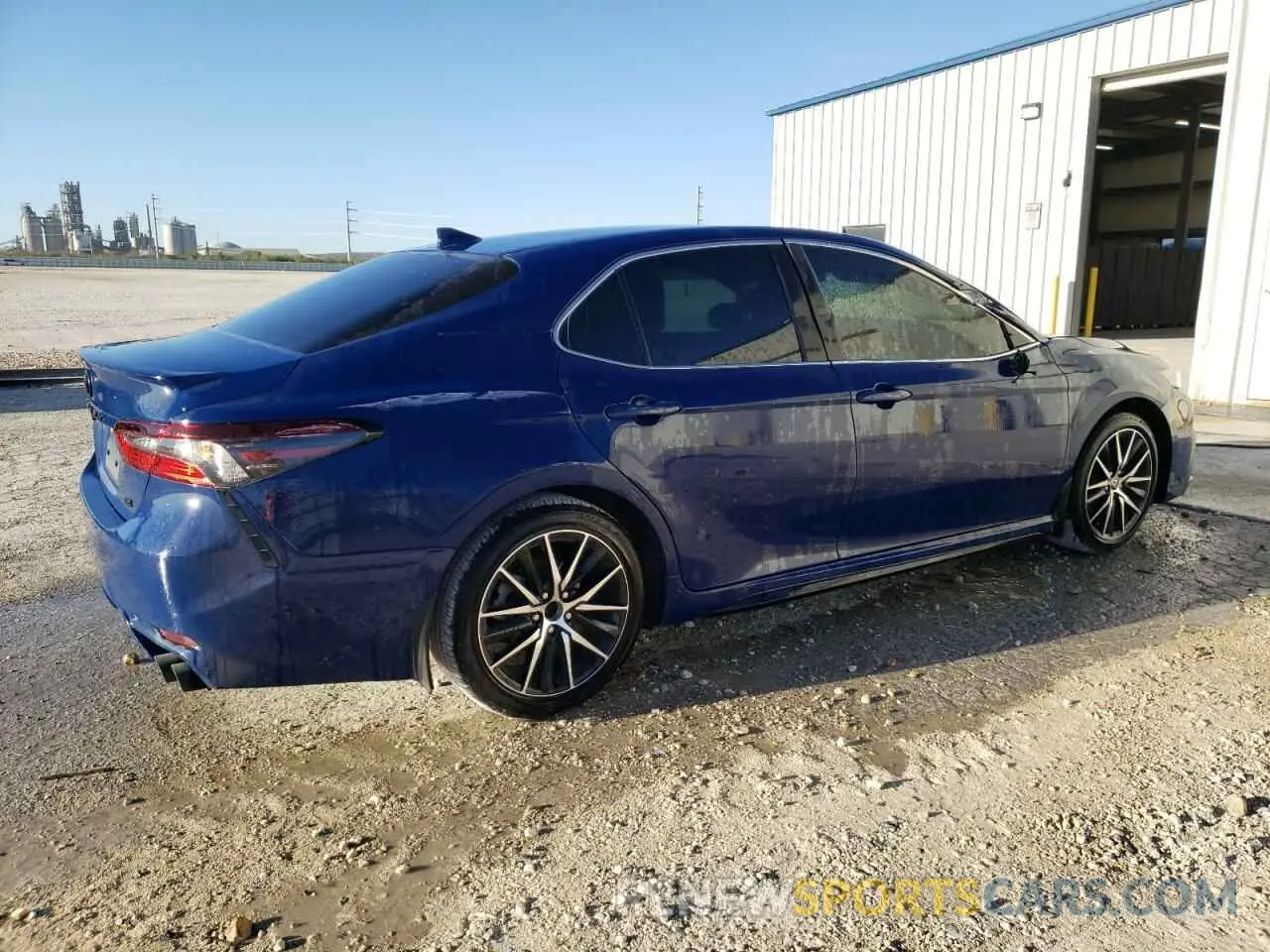 3 fotografías del automóvil dañado 4T1T11AK7PU163937 TOYOTA CAMRY 2023
