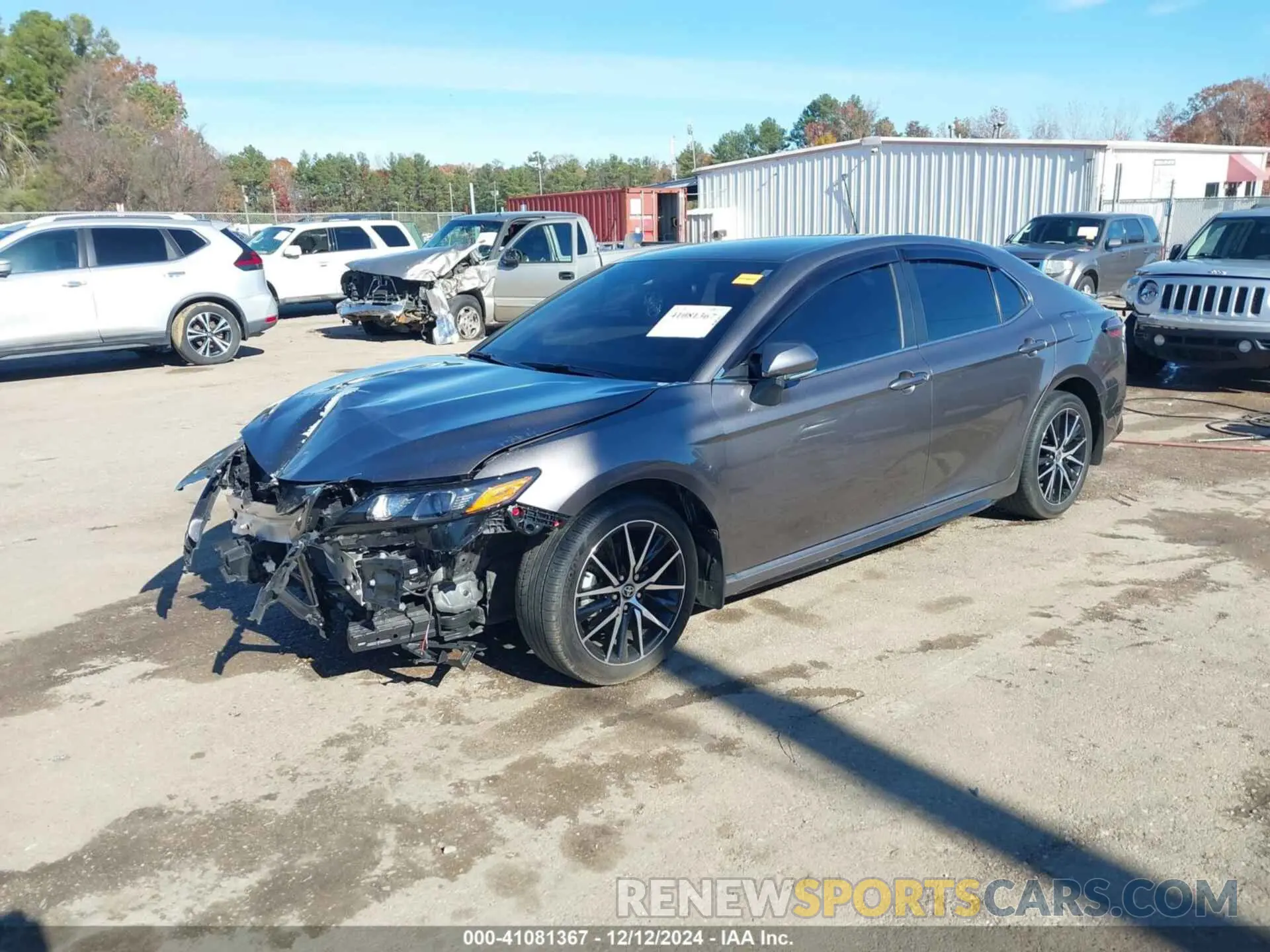 2 fotografías del automóvil dañado 4T1T11AK7PU784675 TOYOTA CAMRY 2023