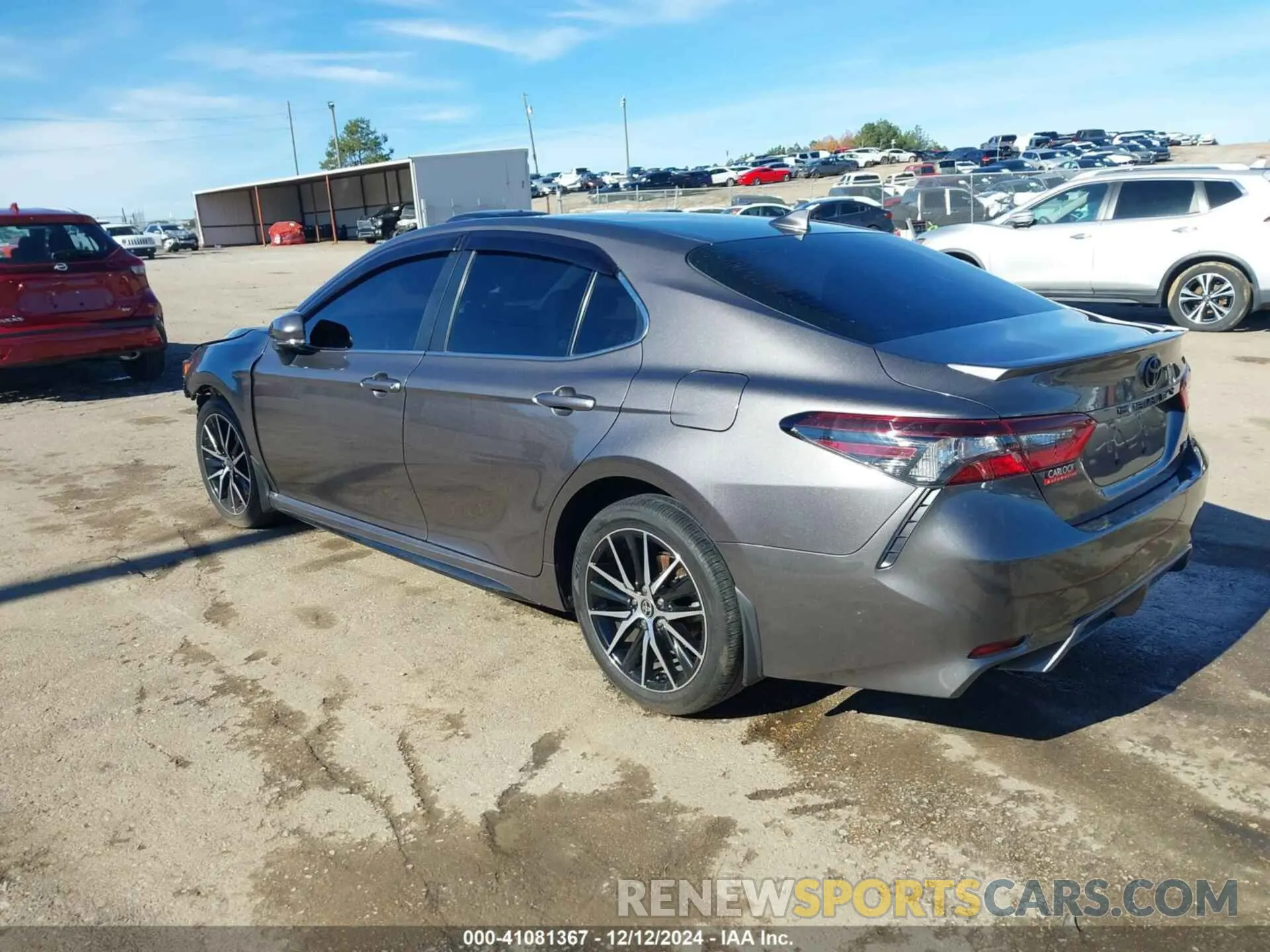 3 fotografías del automóvil dañado 4T1T11AK7PU784675 TOYOTA CAMRY 2023
