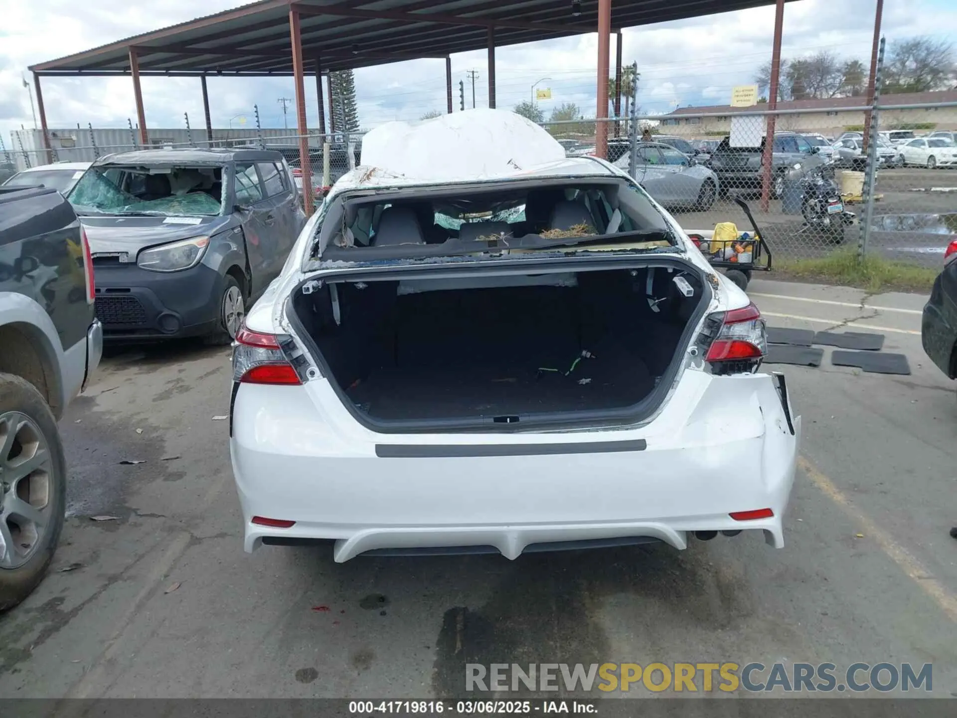 16 fotografías del automóvil dañado 4T1T11AK7PU818257 TOYOTA CAMRY 2023