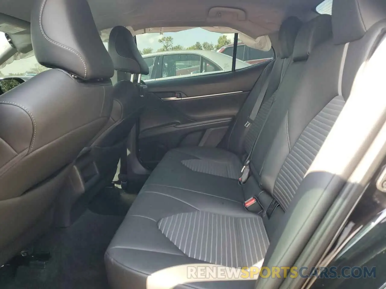 10 fotografías del automóvil dañado 4T1T11AK7PU823085 TOYOTA CAMRY 2023