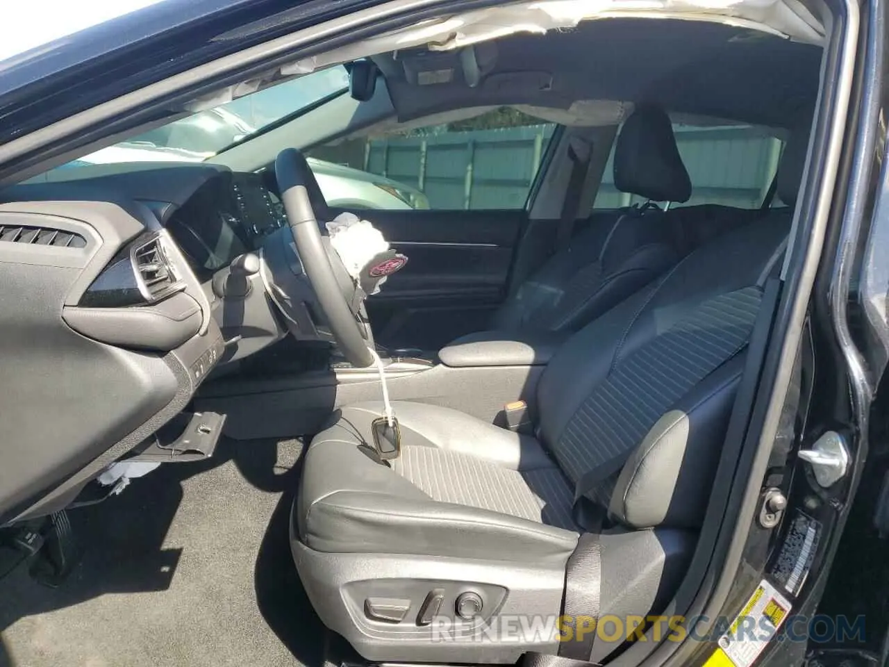 7 fotografías del automóvil dañado 4T1T11AK7PU823085 TOYOTA CAMRY 2023