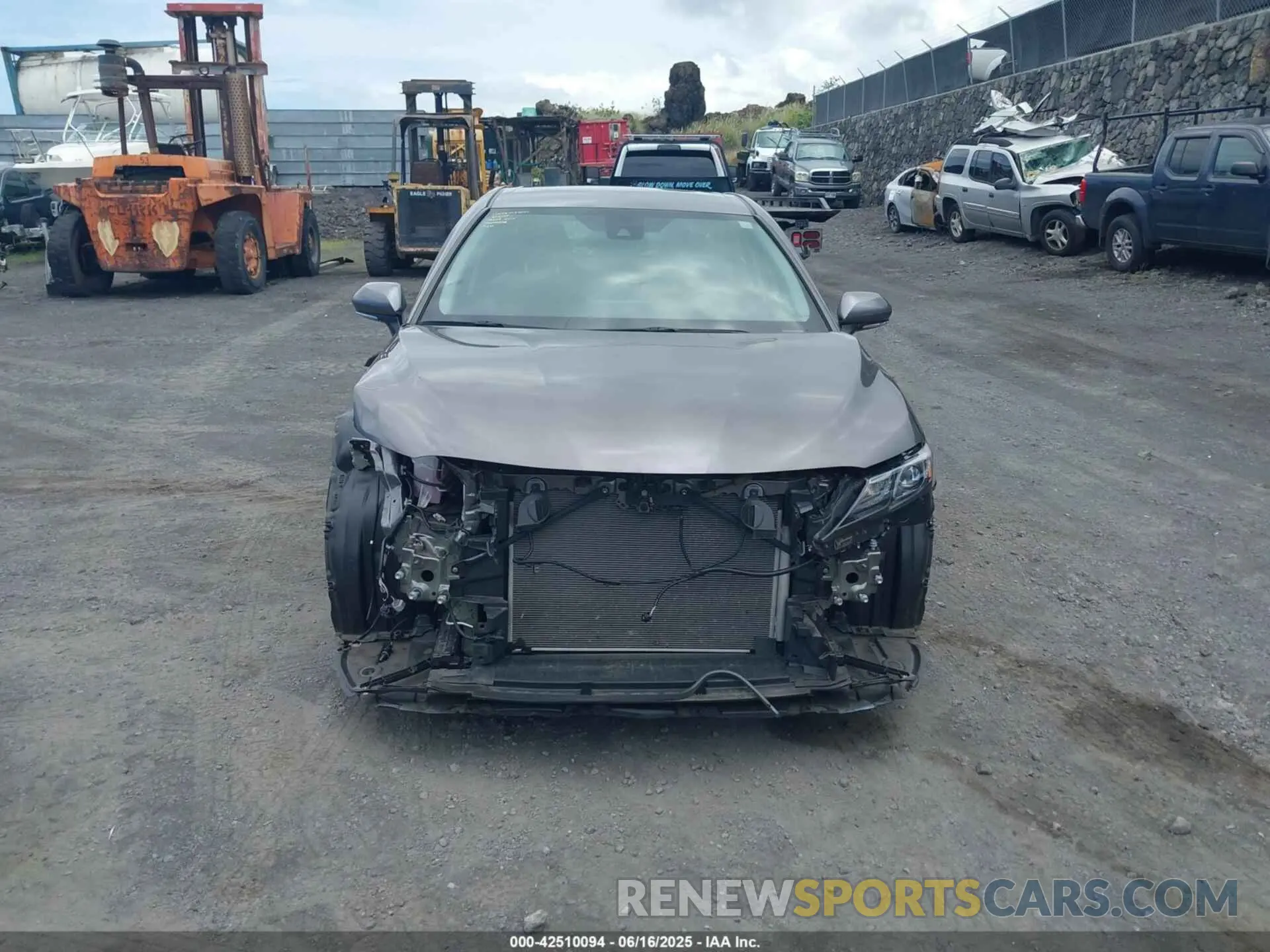 13 fotografías del automóvil dañado 4T1T11AK8PU150579 TOYOTA CAMRY 2023