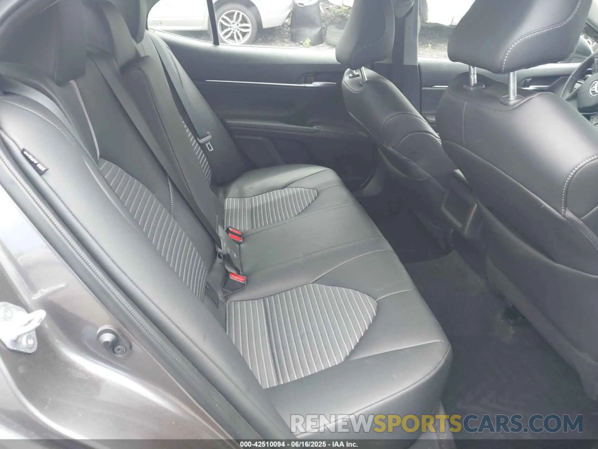 8 fotografías del automóvil dañado 4T1T11AK8PU150579 TOYOTA CAMRY 2023