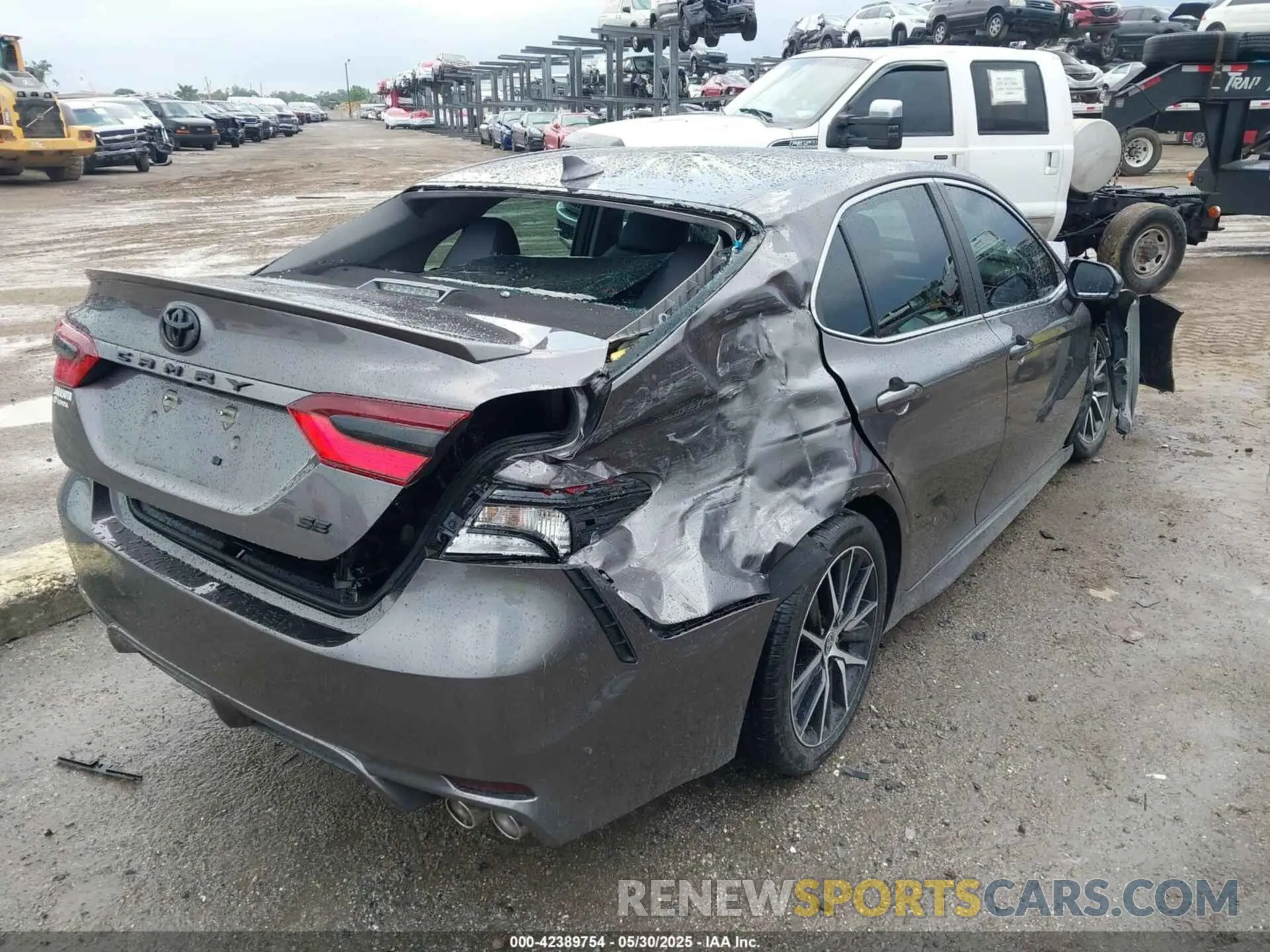 4 fotografías del automóvil dañado 4T1T11AK8PU802097 TOYOTA CAMRY 2023