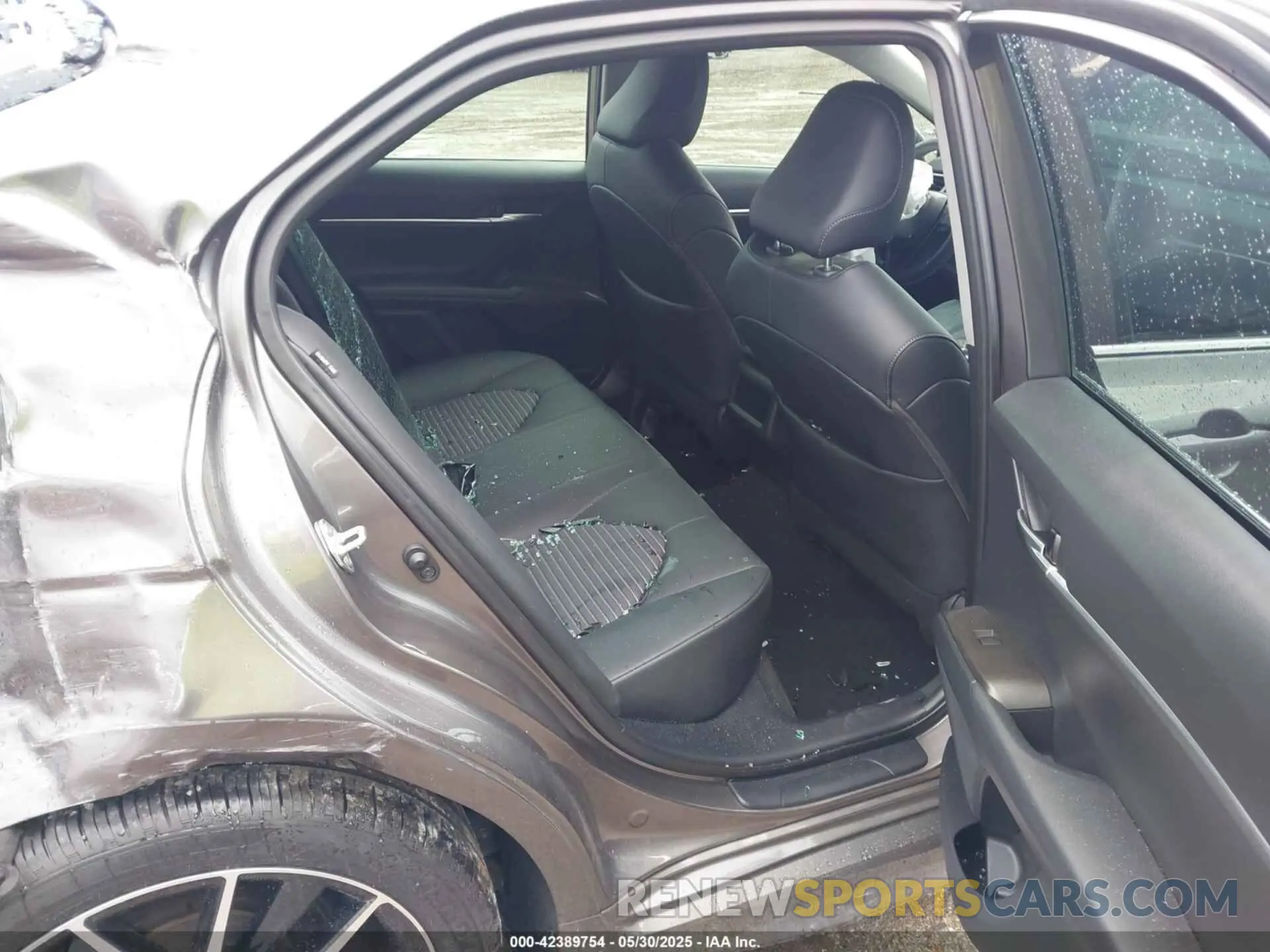 8 fotografías del automóvil dañado 4T1T11AK8PU802097 TOYOTA CAMRY 2023