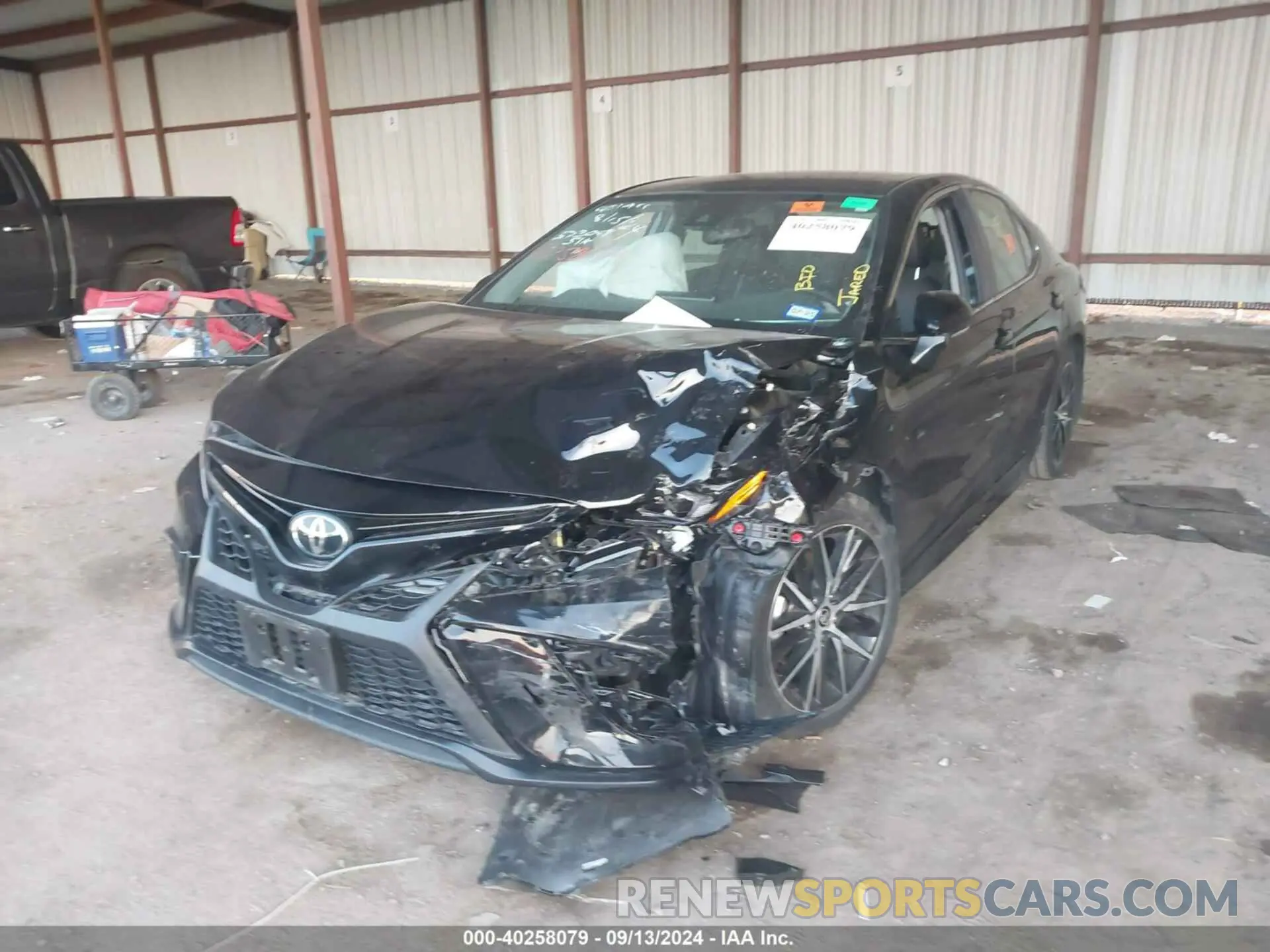 2 fotografías del automóvil dañado 4T1T11AK8PU823192 TOYOTA CAMRY 2023