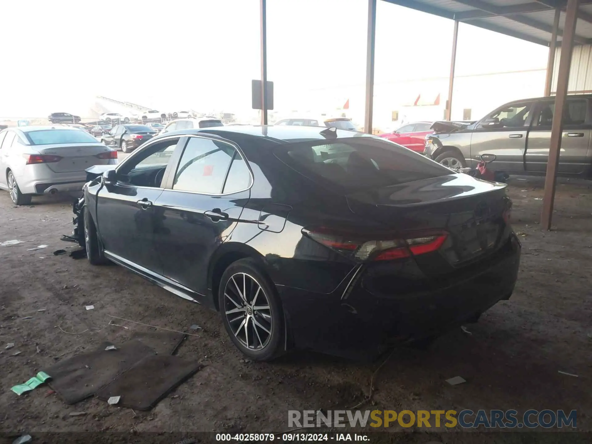 3 fotografías del automóvil dañado 4T1T11AK8PU823192 TOYOTA CAMRY 2023