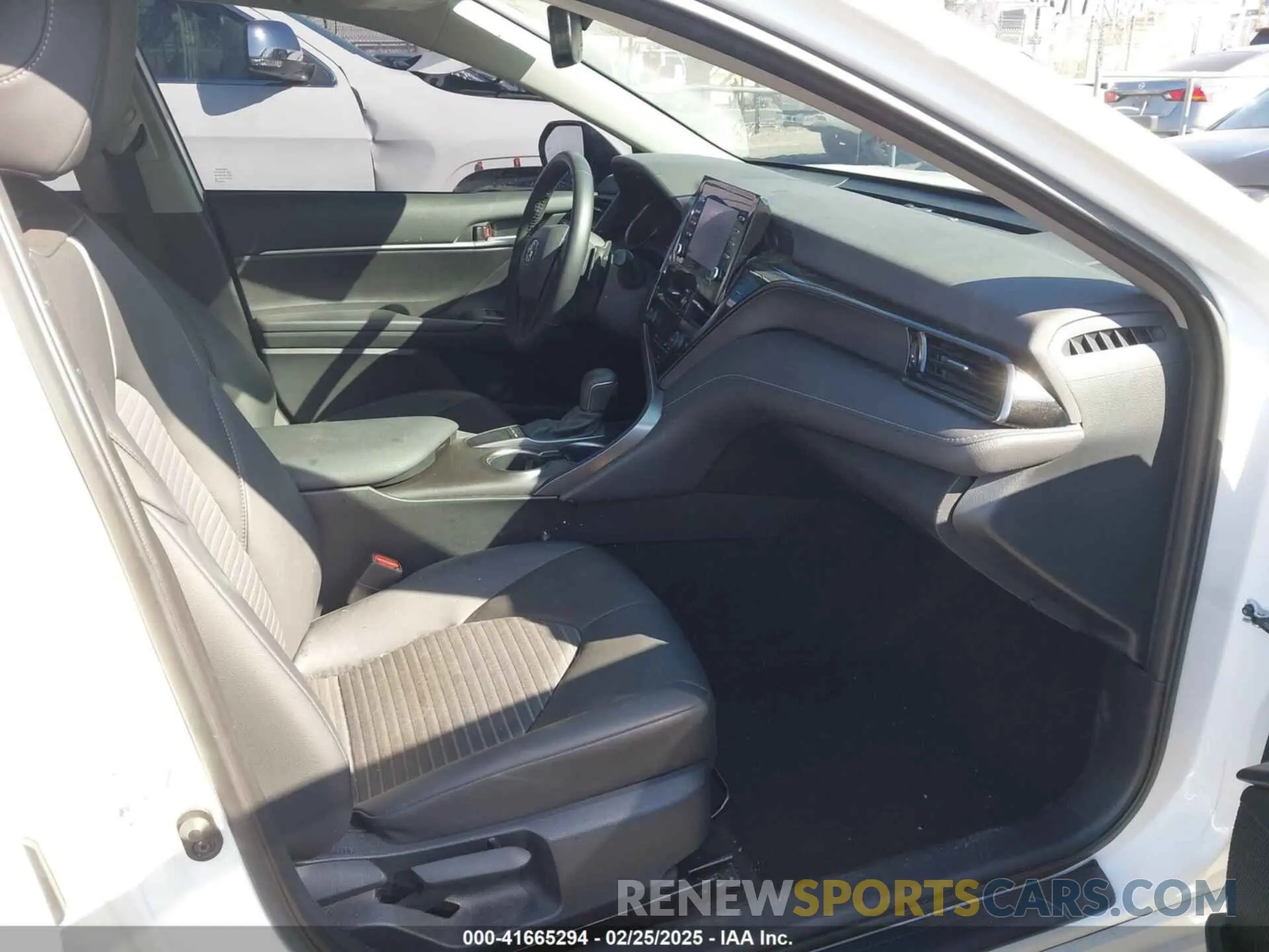 5 fotografías del automóvil dañado 4T1T11AK8PU833348 TOYOTA CAMRY 2023