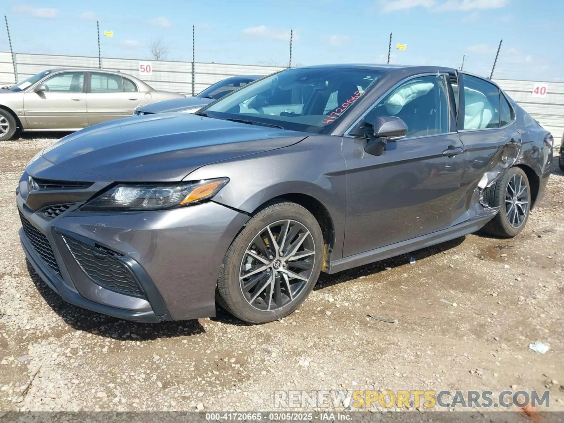2 fotografías del automóvil dañado 4T1T11AK9PU790123 TOYOTA CAMRY 2023
