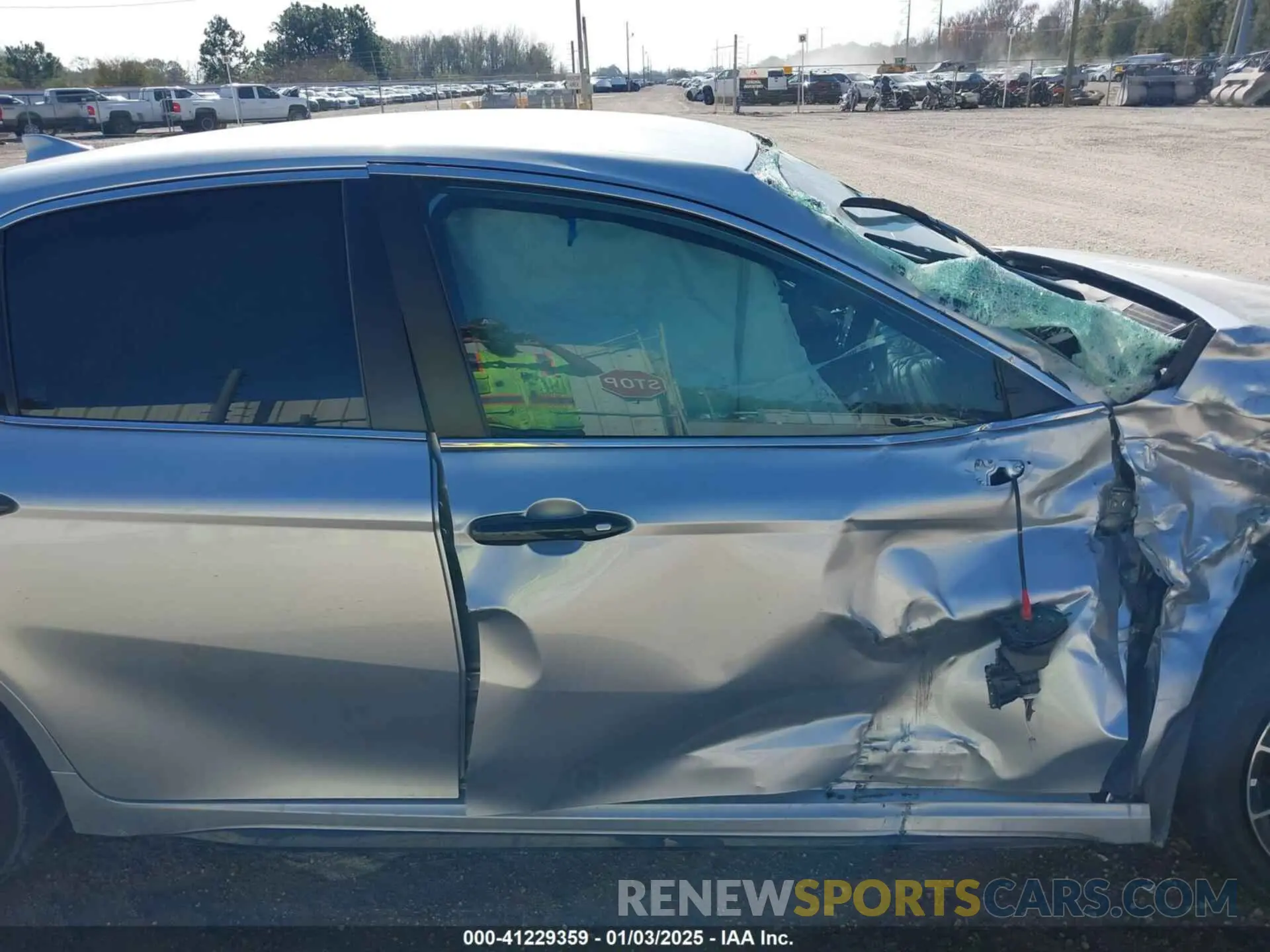 14 fotografías del automóvil dañado 4T1T11AK9PU800486 TOYOTA CAMRY 2023
