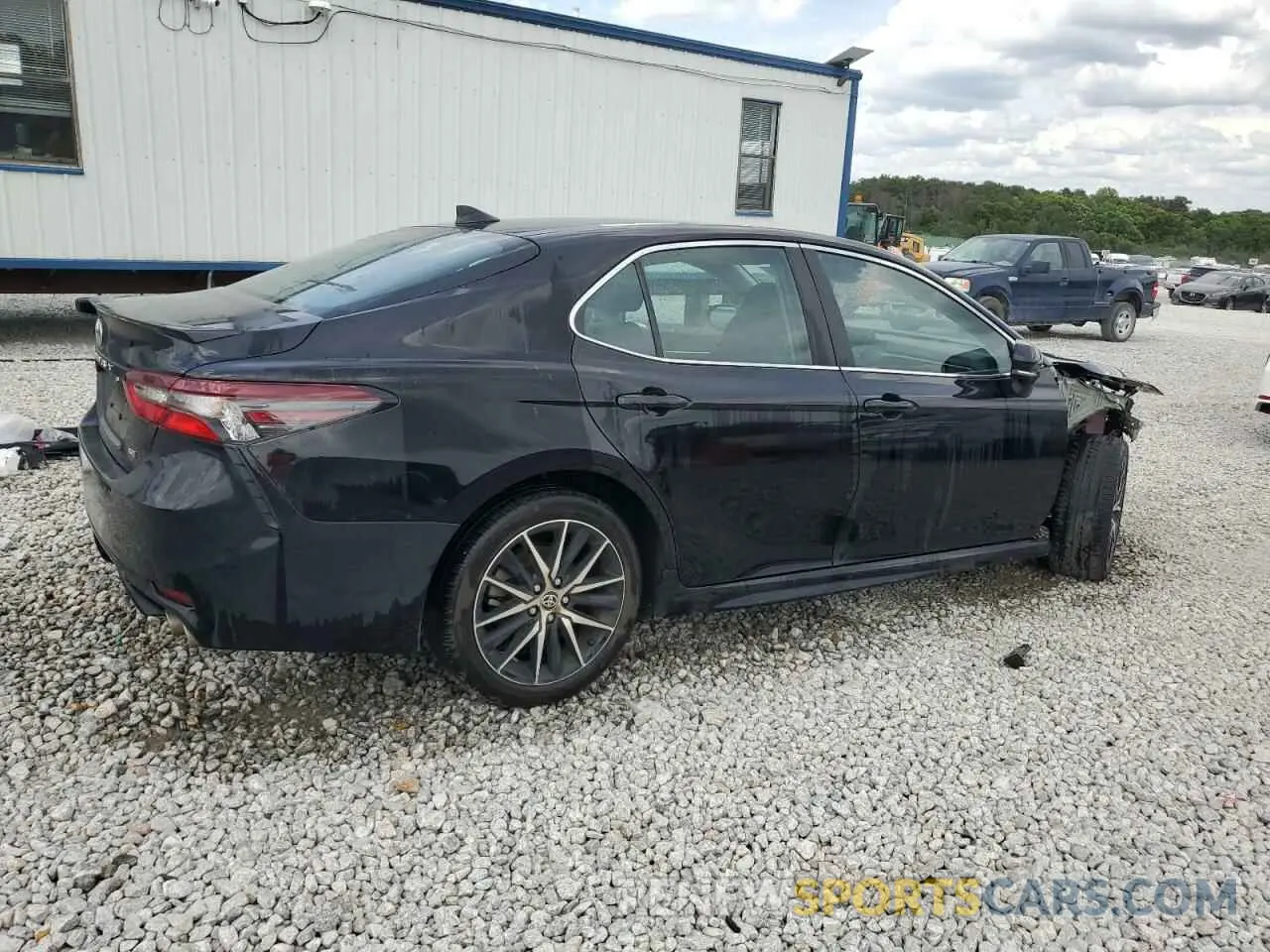 3 fotografías del automóvil dañado 4T1T11AK9PU811004 TOYOTA CAMRY 2023