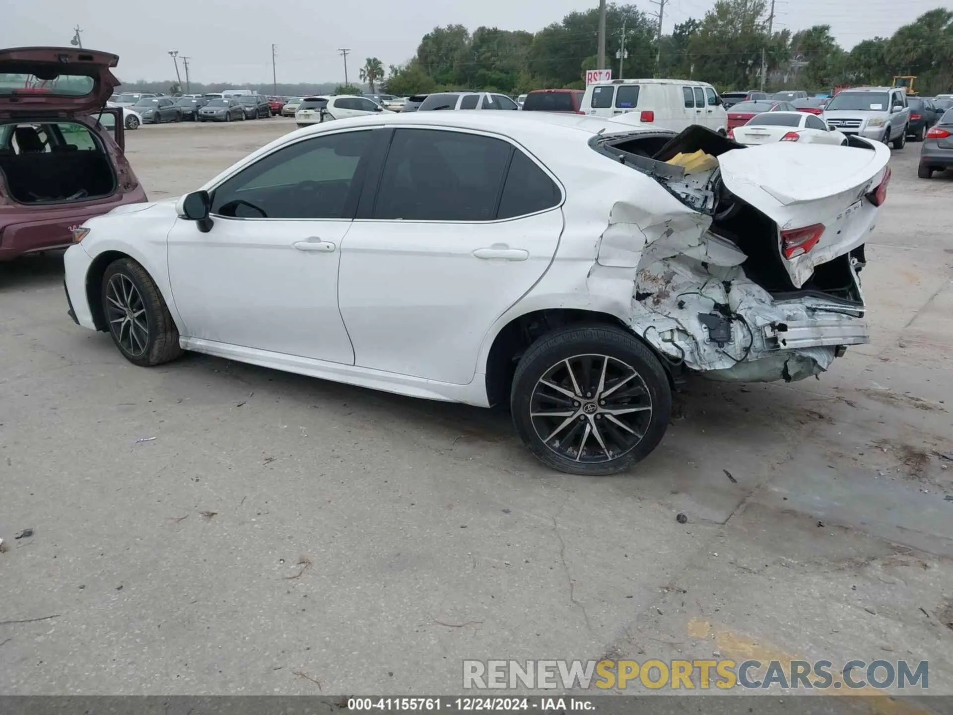 3 fotografías del automóvil dañado 4T1T11AK9PU832029 TOYOTA CAMRY 2023