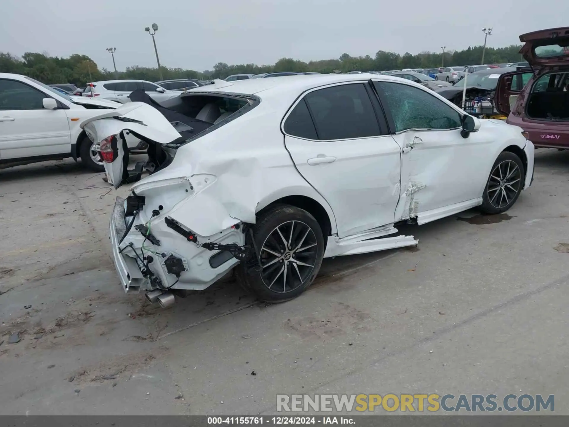 4 fotografías del automóvil dañado 4T1T11AK9PU832029 TOYOTA CAMRY 2023