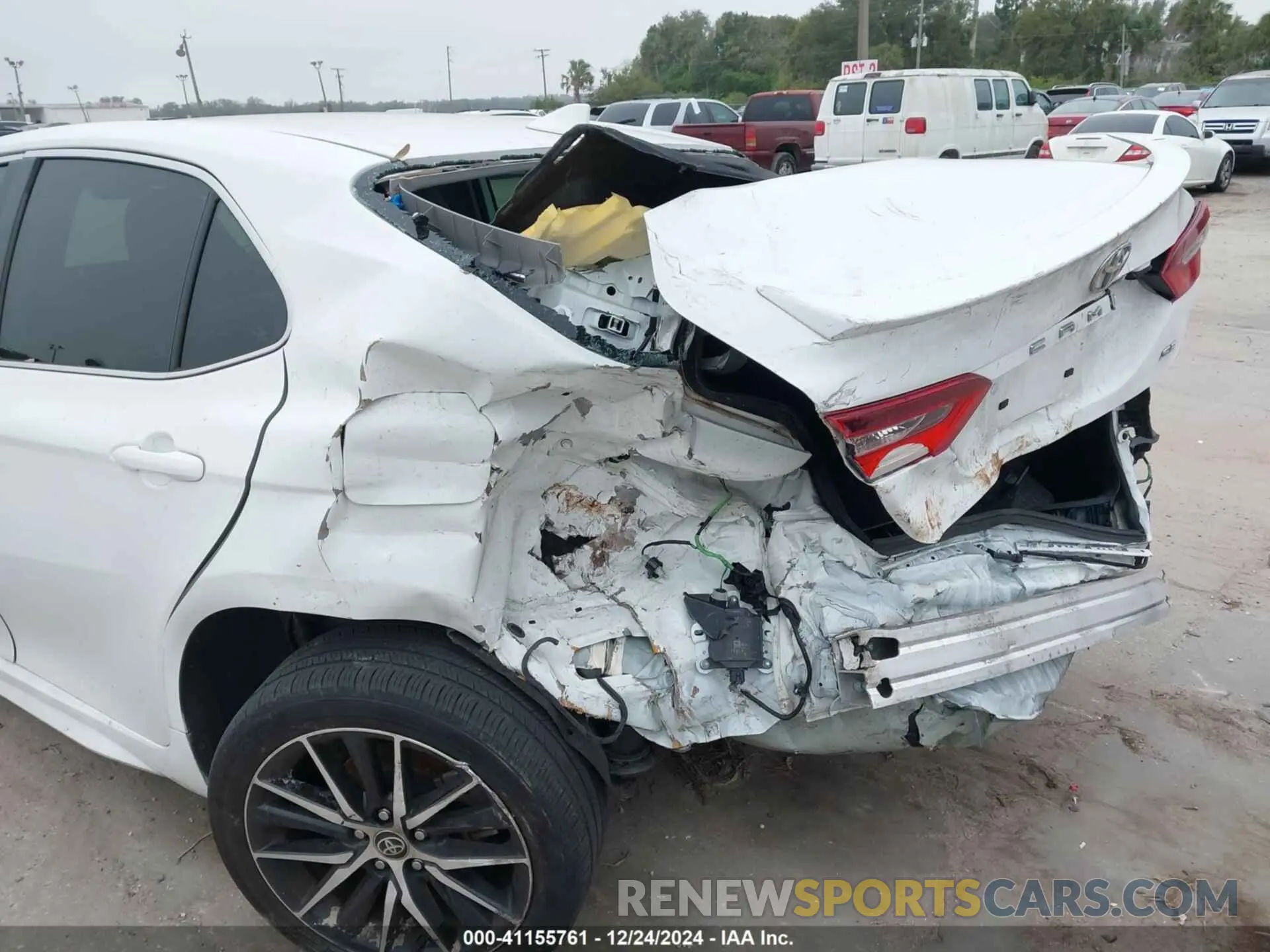 6 fotografías del automóvil dañado 4T1T11AK9PU832029 TOYOTA CAMRY 2023