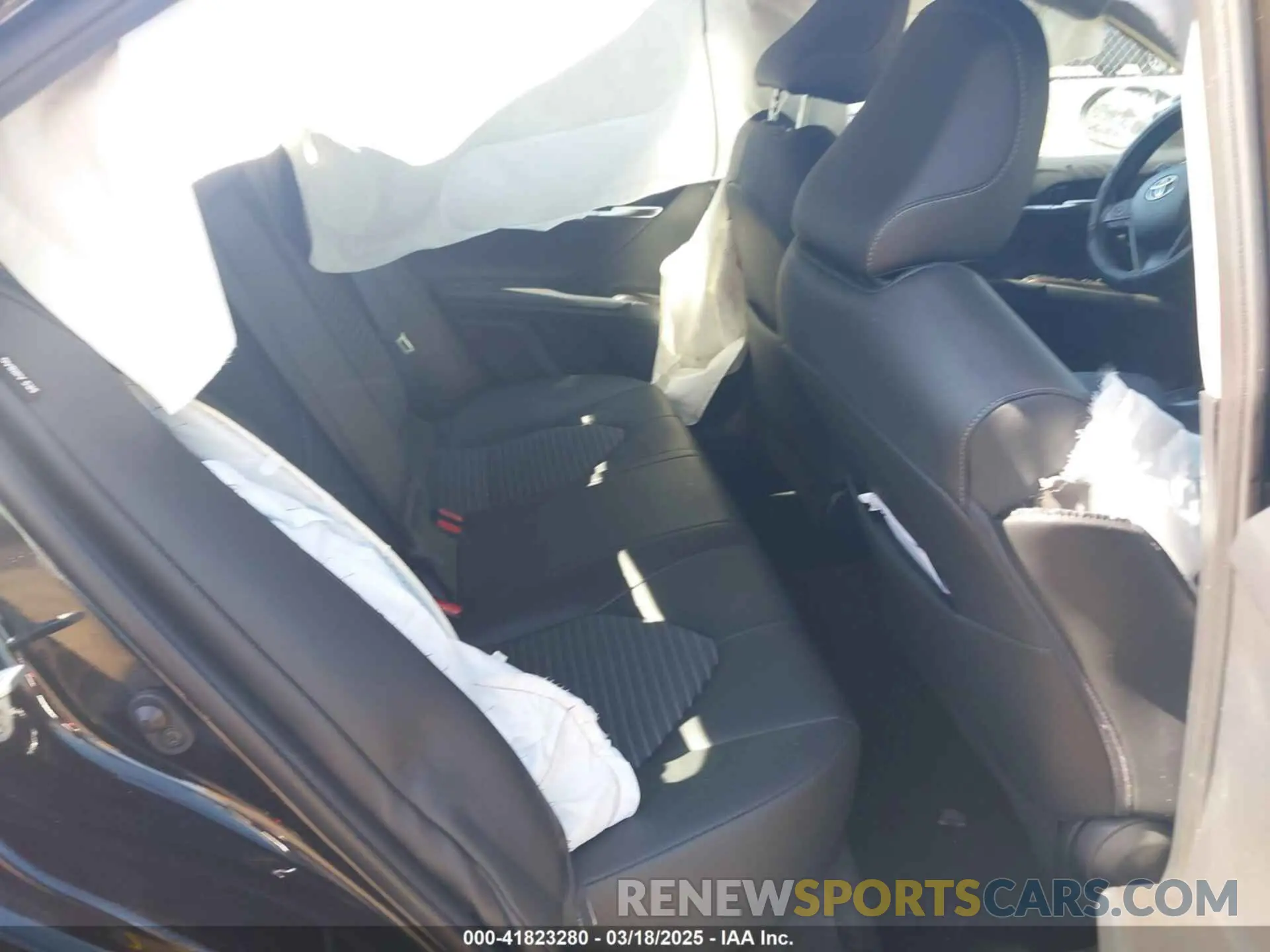8 fotografías del automóvil dañado 4T1T11AKXPU111010 TOYOTA CAMRY 2023