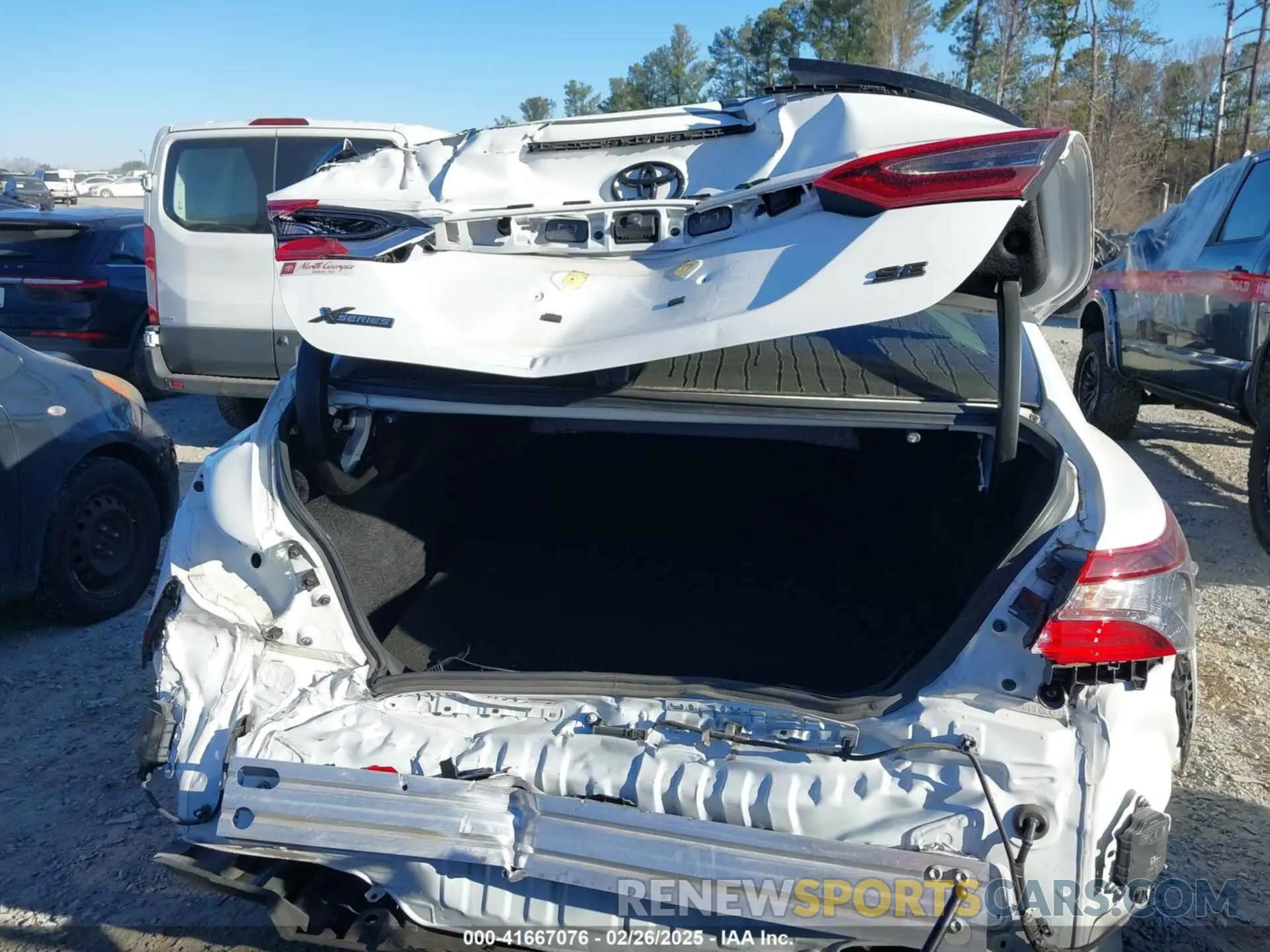 16 fotografías del automóvil dañado 4T1T11AKXPU167223 TOYOTA CAMRY 2023