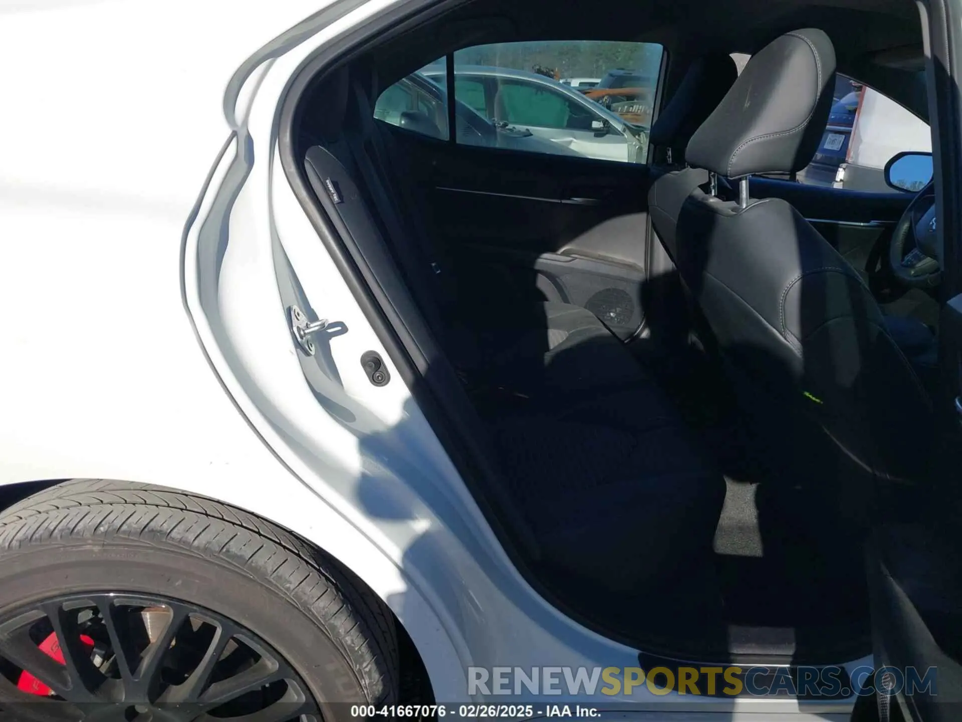 8 fotografías del automóvil dañado 4T1T11AKXPU167223 TOYOTA CAMRY 2023