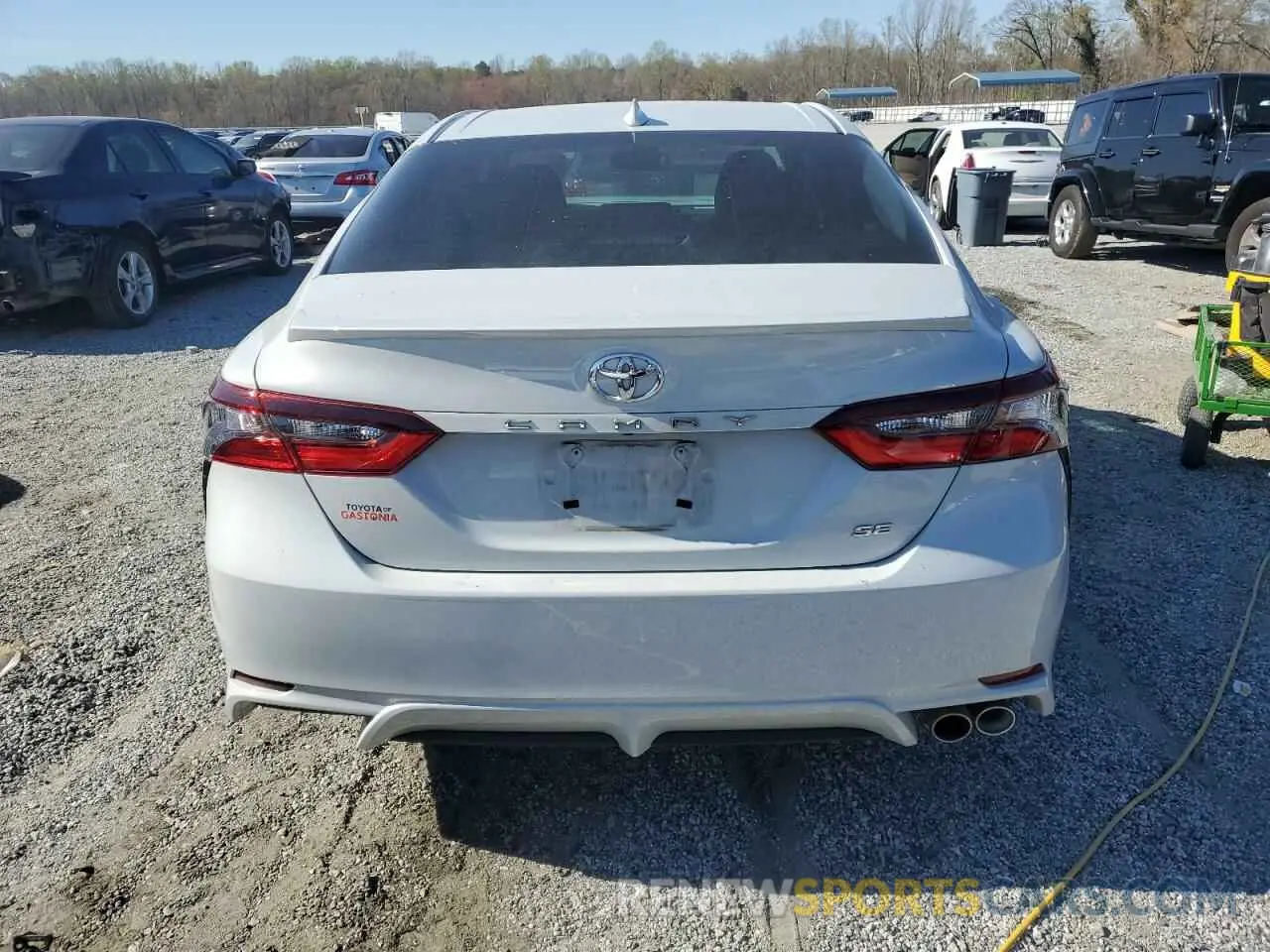 6 fotografías del automóvil dañado 4T1T11AKXPU170431 TOYOTA CAMRY 2023
