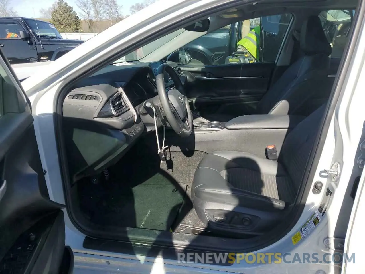 7 fotografías del automóvil dañado 4T1T11AKXPU170431 TOYOTA CAMRY 2023
