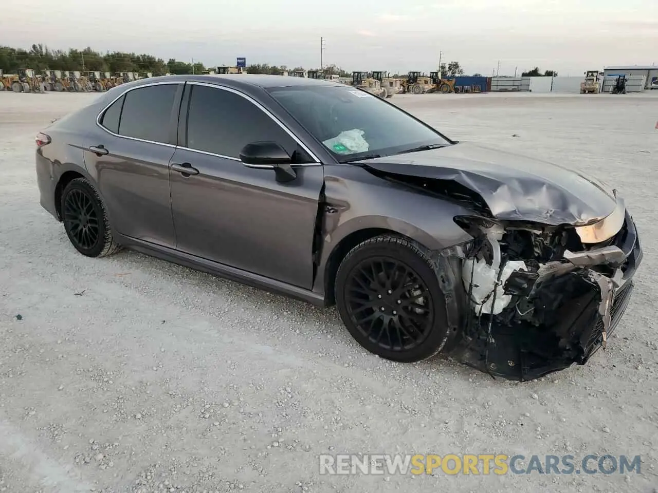 4 fotografías del automóvil dañado 4T1T11AKXPU767580 TOYOTA CAMRY 2023