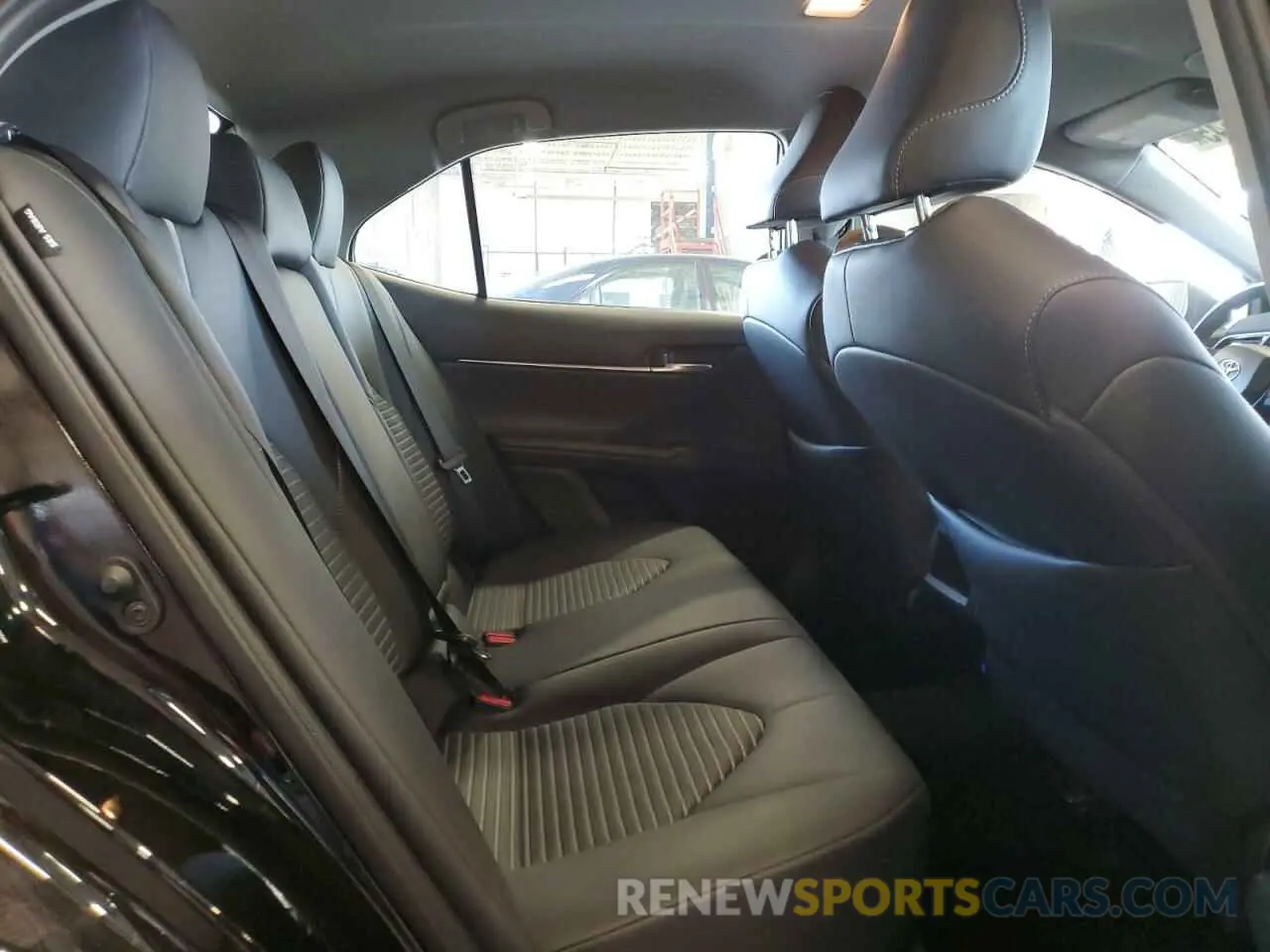 10 fotografías del automóvil dañado 4T1T11BK0PU104839 TOYOTA CAMRY 2023