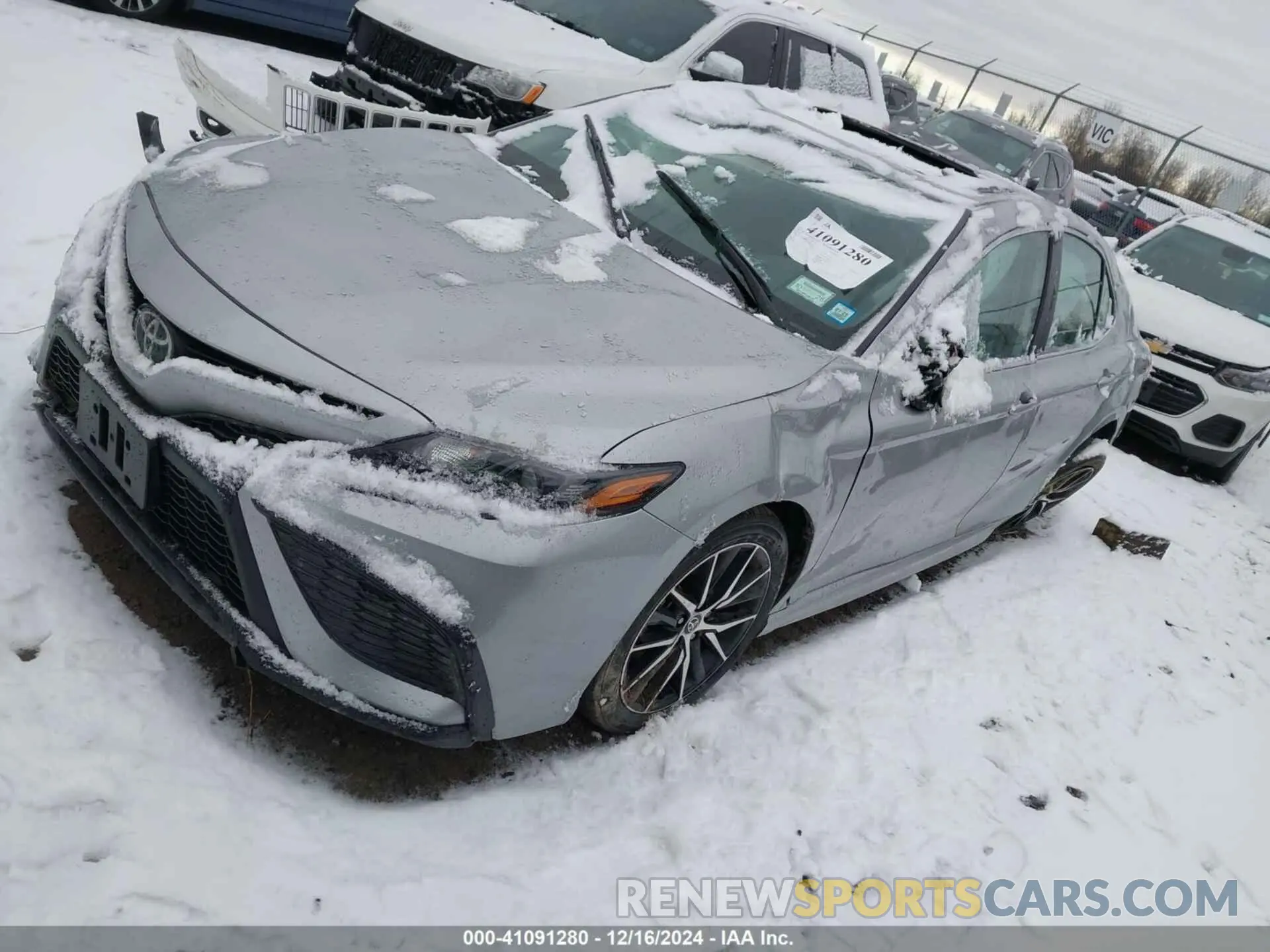 2 fotografías del automóvil dañado 4T1T11BK5PU088265 TOYOTA CAMRY 2023