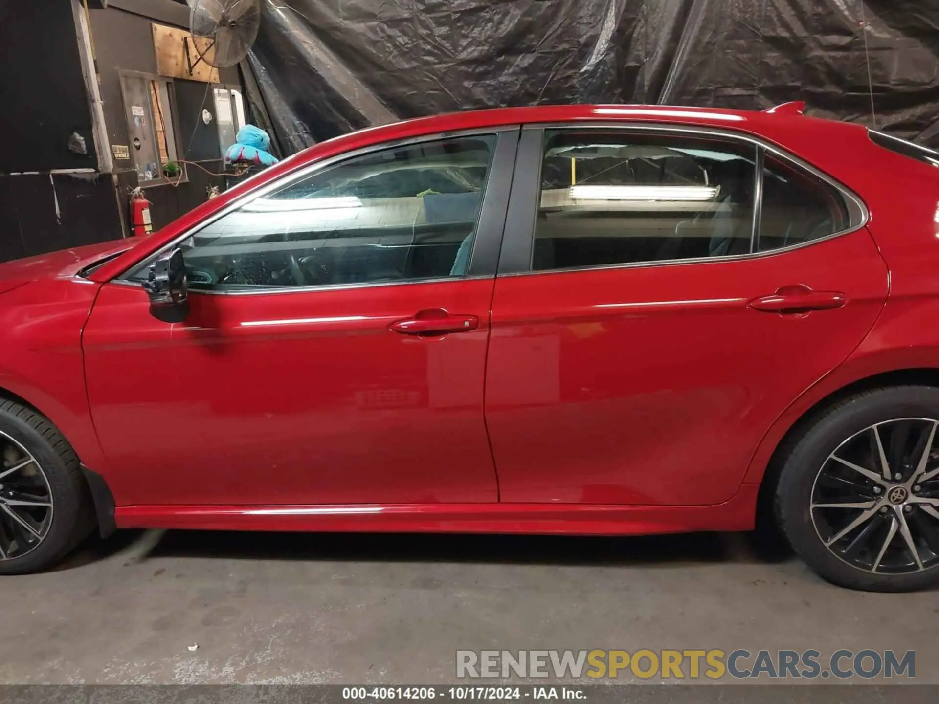 13 fotografías del automóvil dañado 4T1T11BK6PU106823 TOYOTA CAMRY 2023