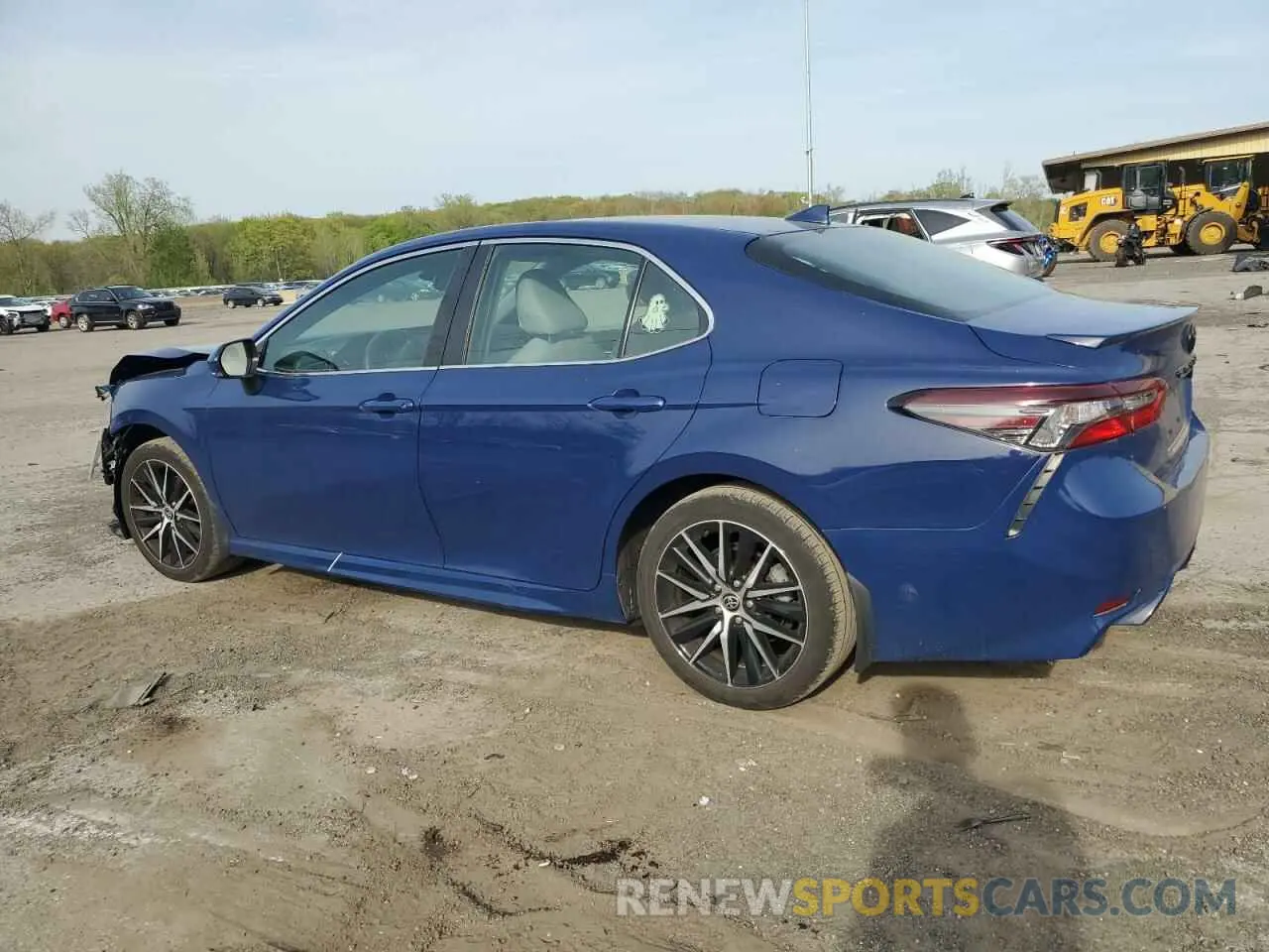 2 fotografías del automóvil dañado 4T1T11BK7PU075114 TOYOTA CAMRY 2023