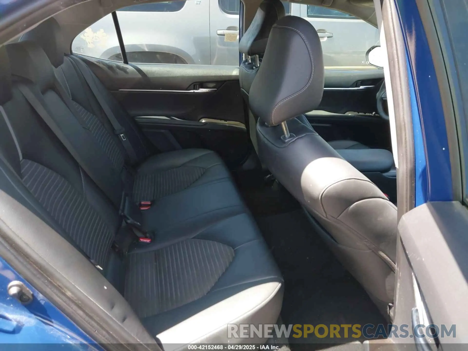 8 fotografías del automóvil dañado 4T1T11BK7PU084282 TOYOTA CAMRY 2023