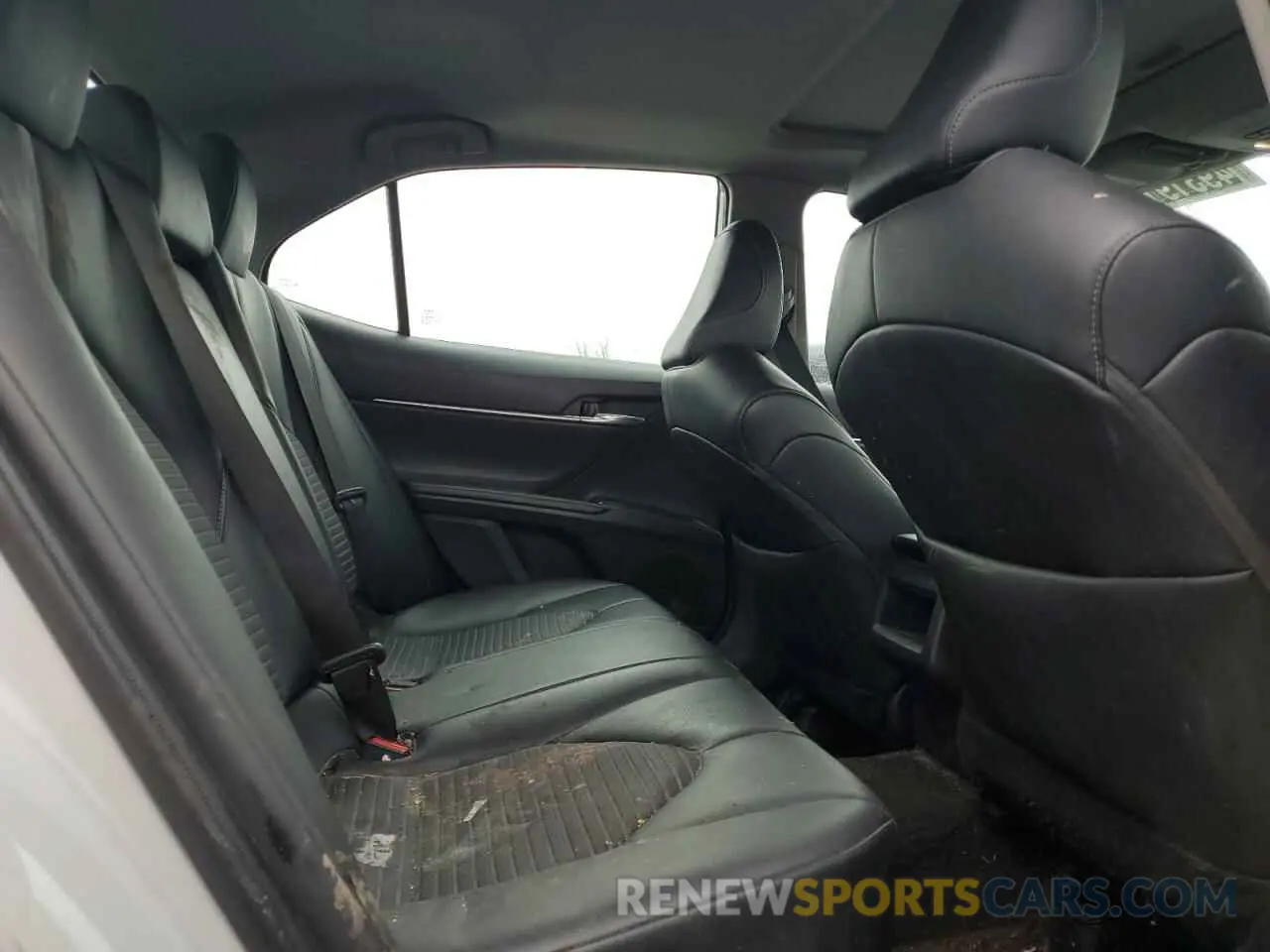 10 fotografías del automóvil dañado 4T1T11BK7PU086811 TOYOTA CAMRY 2023