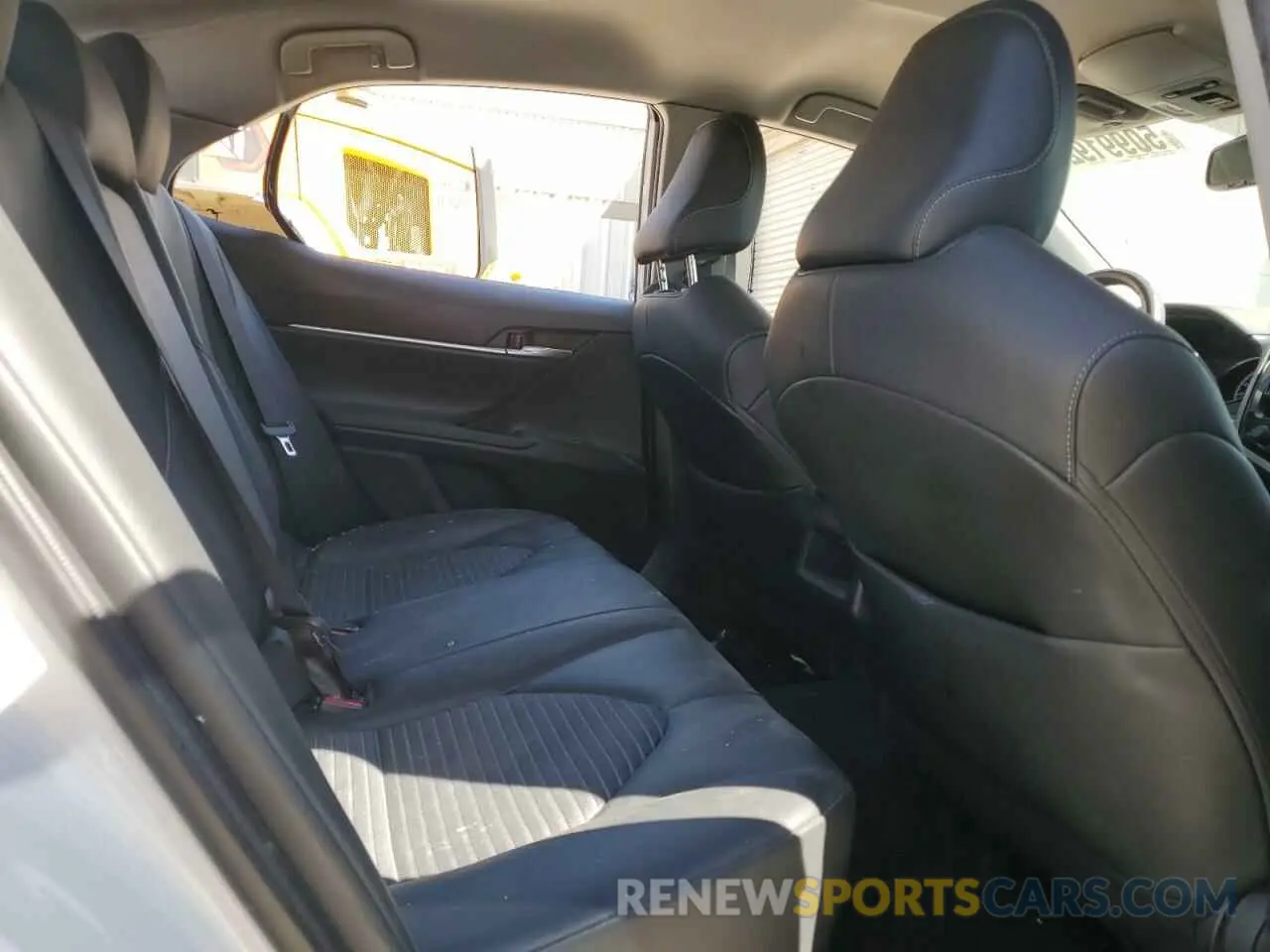 10 fotografías del automóvil dañado 4T1T11BK8PU095940 TOYOTA CAMRY 2023