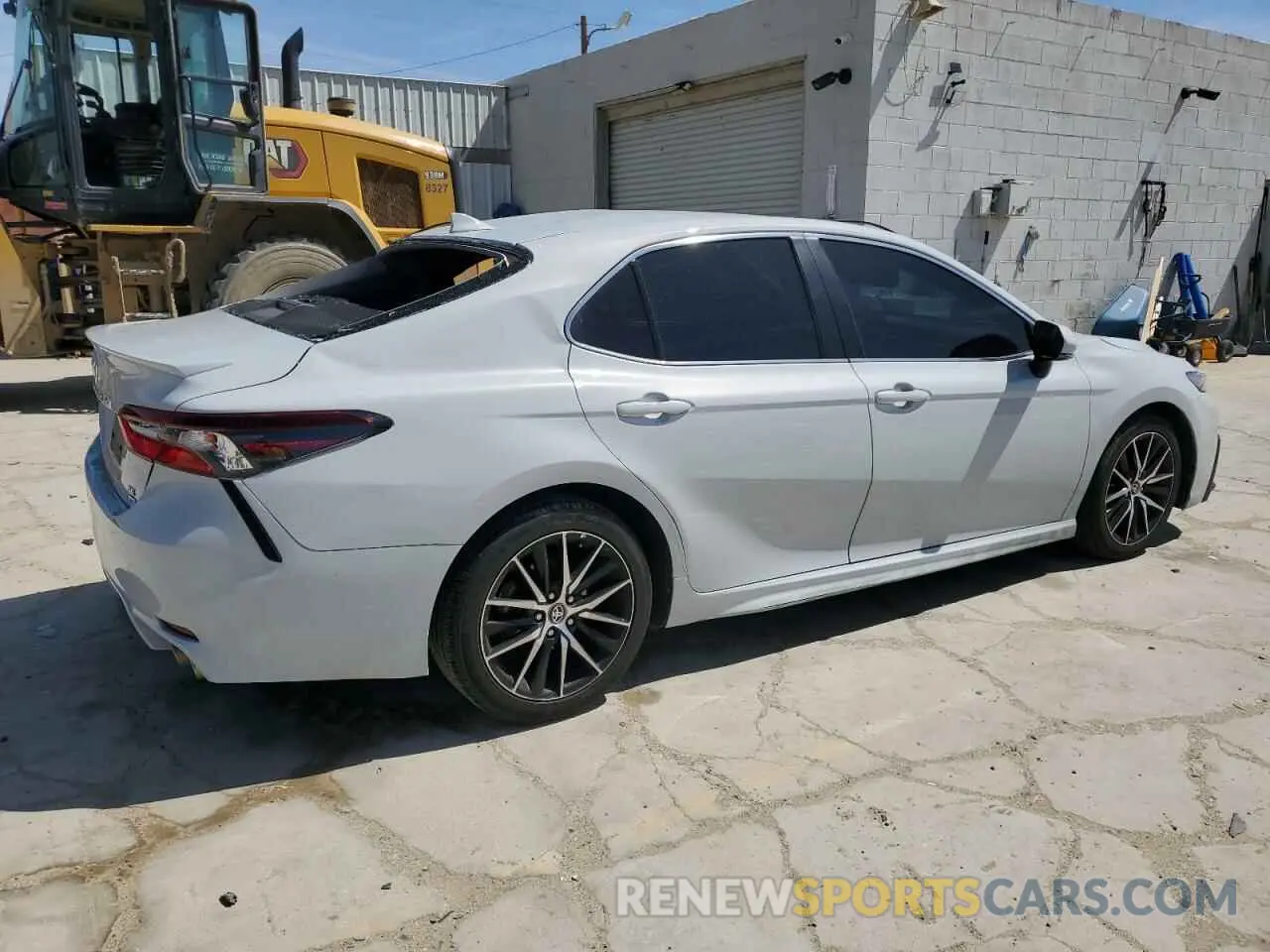 3 fotografías del automóvil dañado 4T1T11BK8PU095940 TOYOTA CAMRY 2023