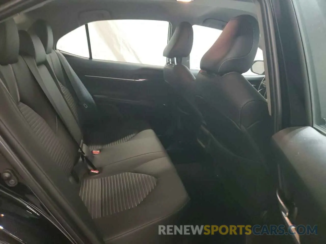 10 fotografías del automóvil dañado 4T1T11BK9PU092187 TOYOTA CAMRY 2023
