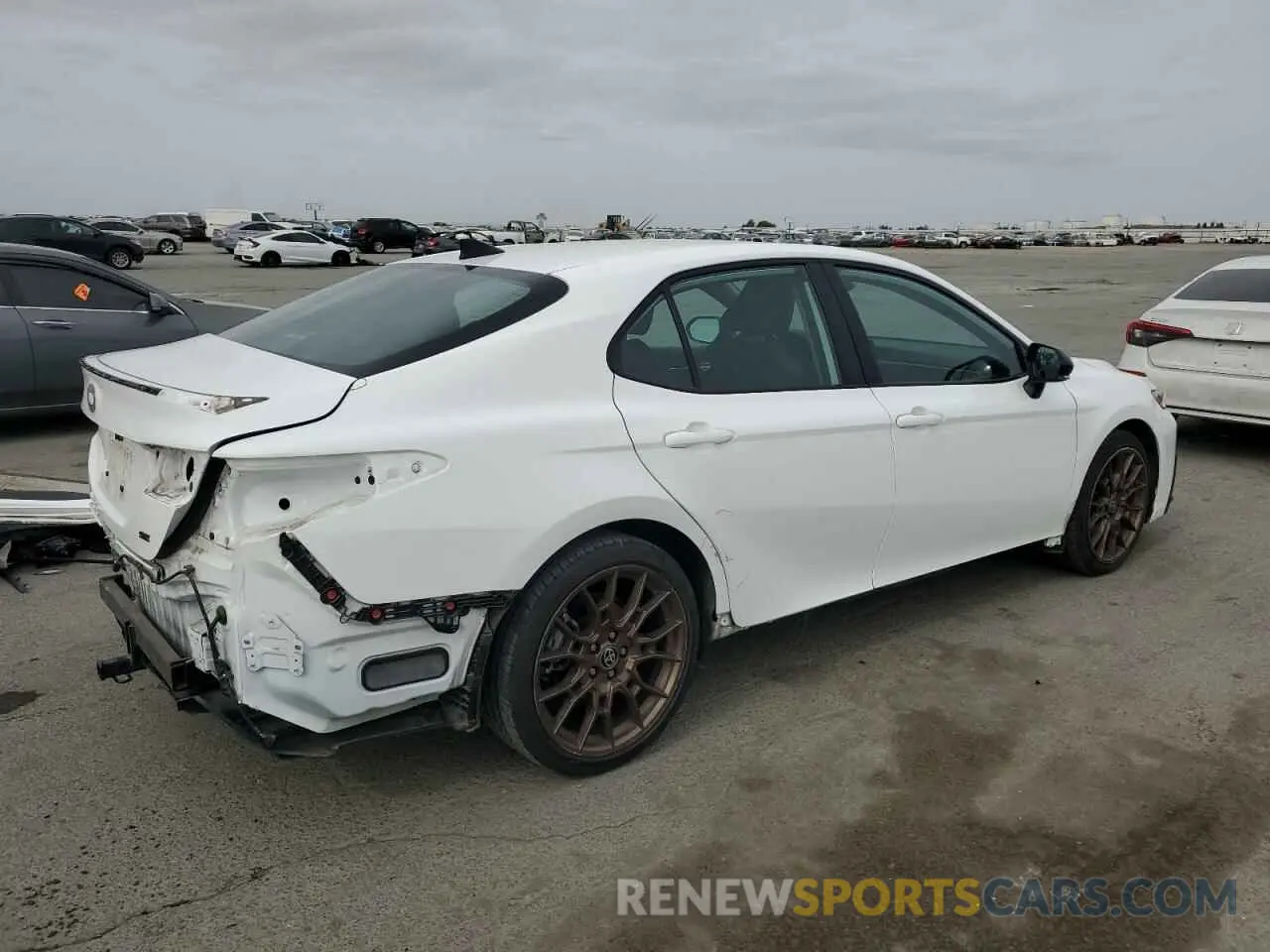 3 fotografías del automóvil dañado 4T1T31AK0PU047716 TOYOTA CAMRY 2023