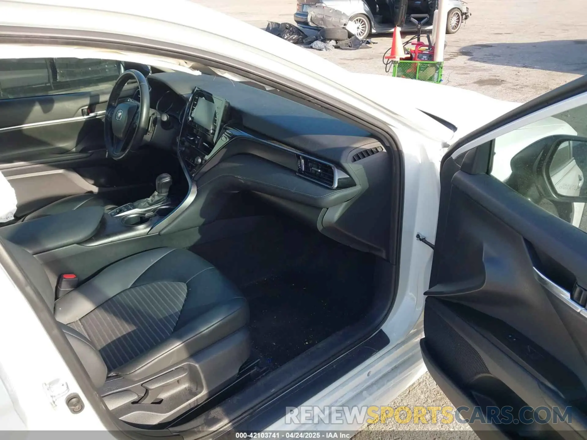 5 fotografías del automóvil dañado 4T1T31AK2PU050892 TOYOTA CAMRY 2023
