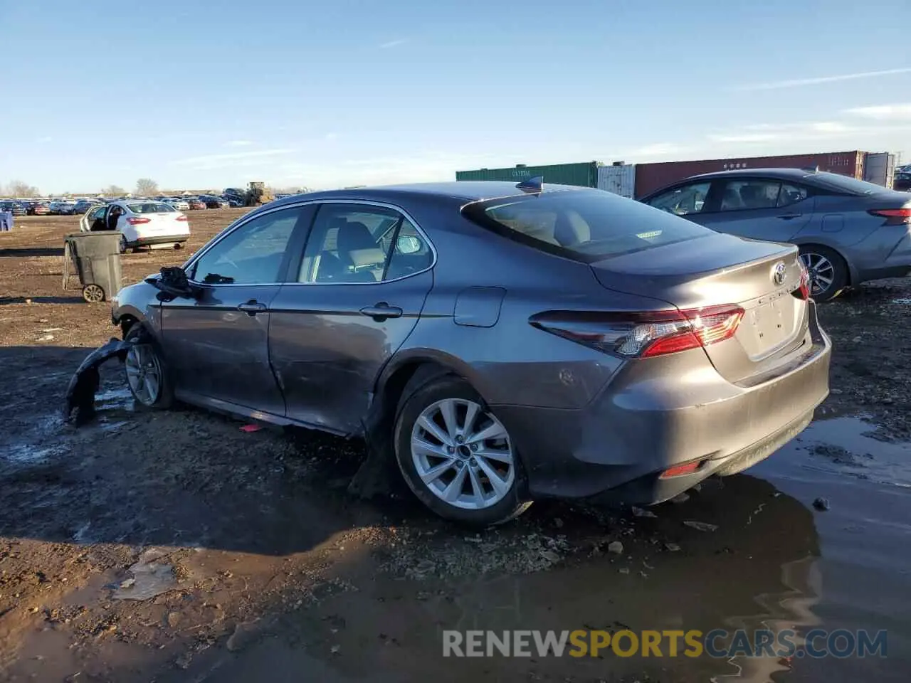 2 fotografías del automóvil dañado 4T1C11AK0RU190674 TOYOTA CAMRY 2024
