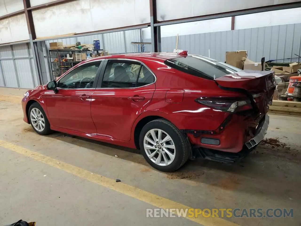 2 fotografías del automóvil dañado 4T1C11AK0RU225603 TOYOTA CAMRY 2024