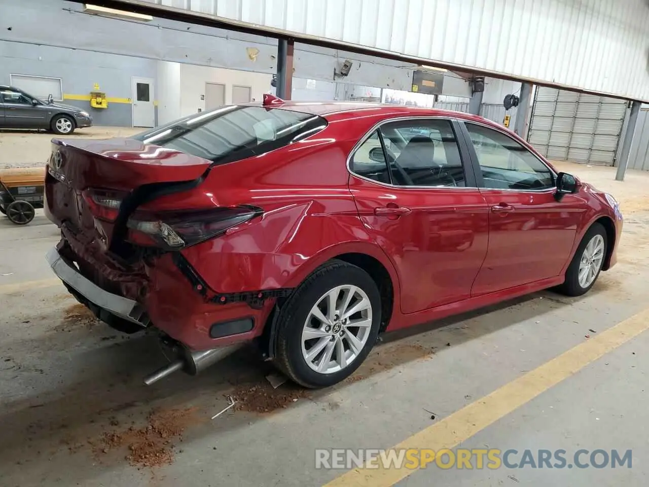 3 fotografías del automóvil dañado 4T1C11AK0RU225603 TOYOTA CAMRY 2024