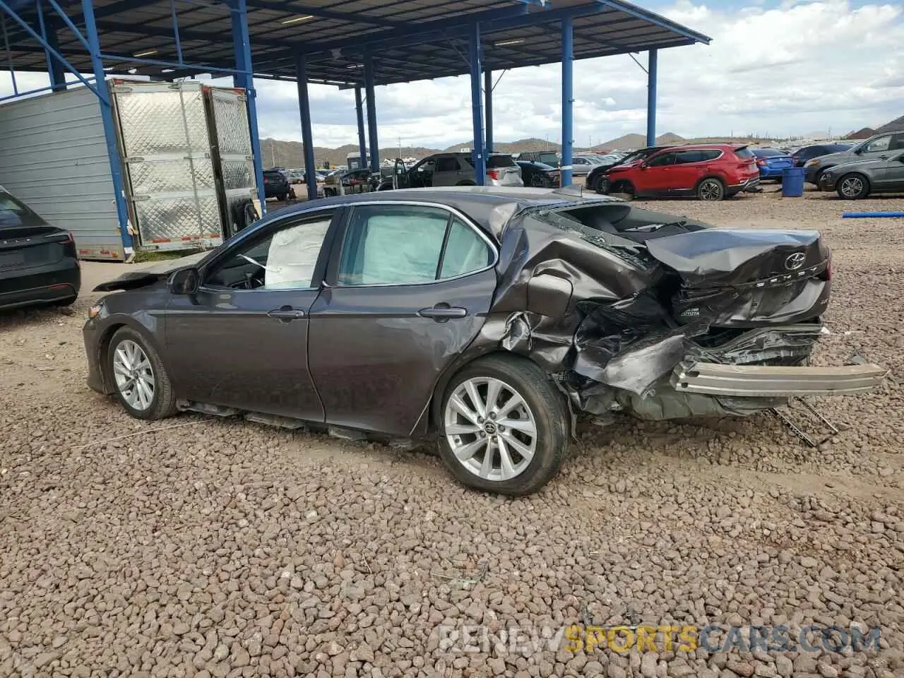 2 fotografías del automóvil dañado 4T1C11AK0RU860126 TOYOTA CAMRY 2024